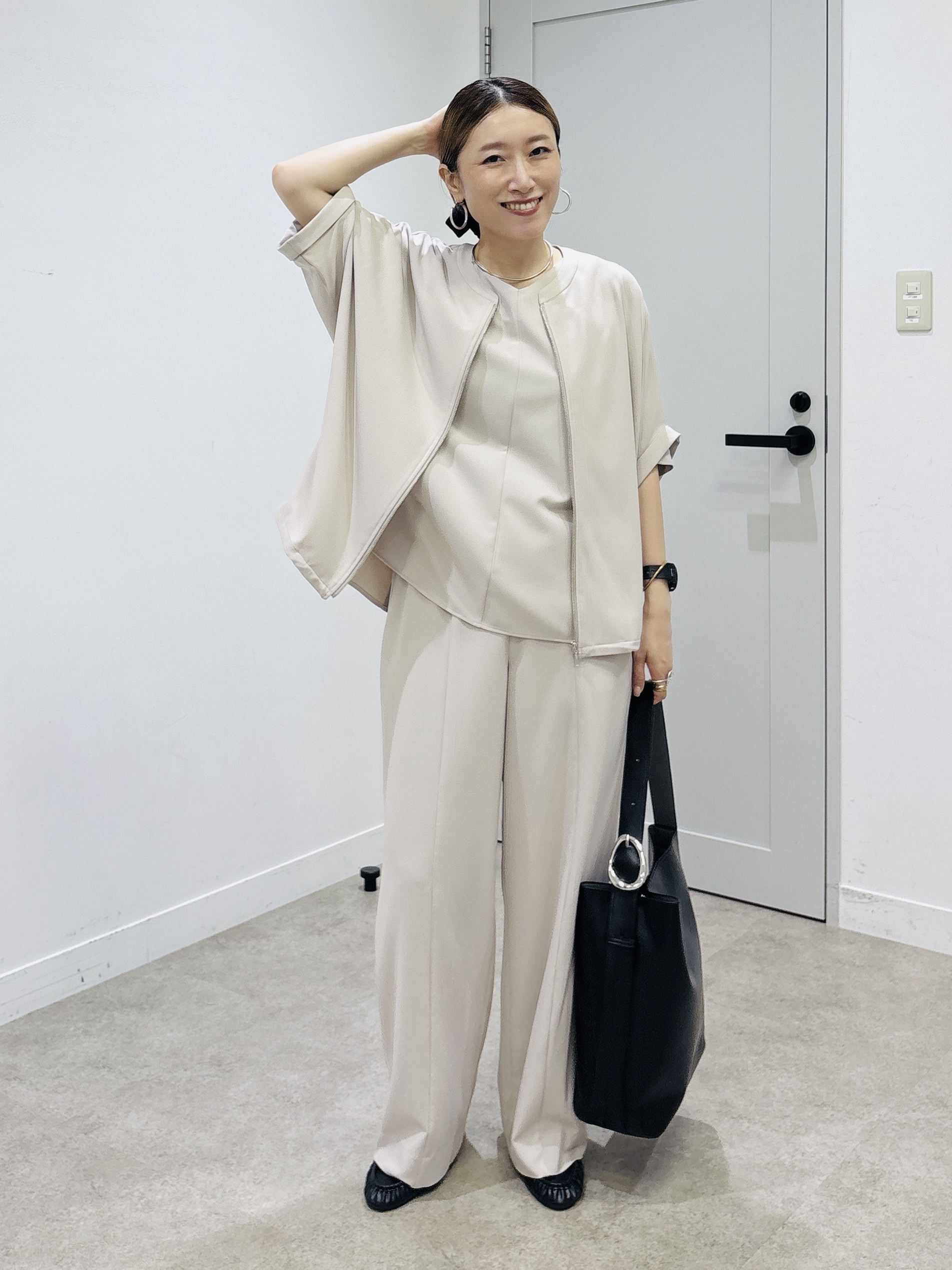 kotakiさんの「INDIVI｜【秋羽織り/着る日傘】ドルマンフォルムブルゾン」を使ったコーディネート