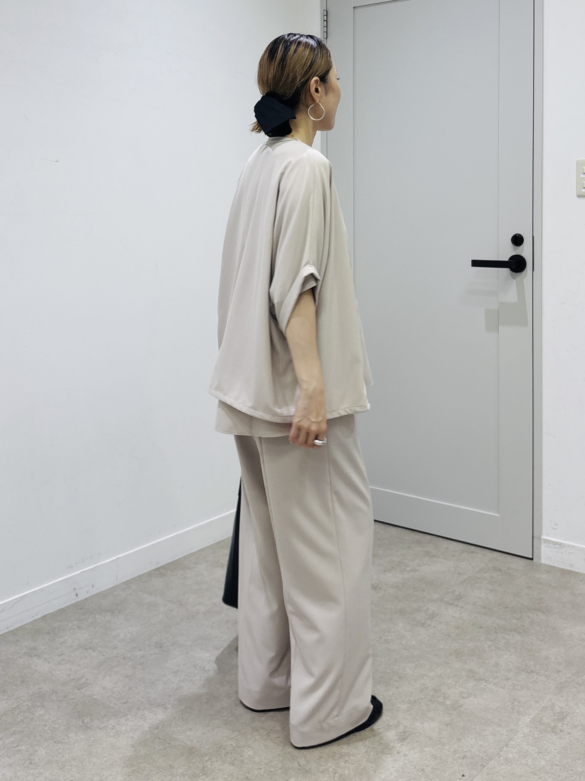 kotakiさんの「INDIVI｜【秋羽織り/着る日傘】ドルマンフォルムブルゾン」を使ったコーディネート