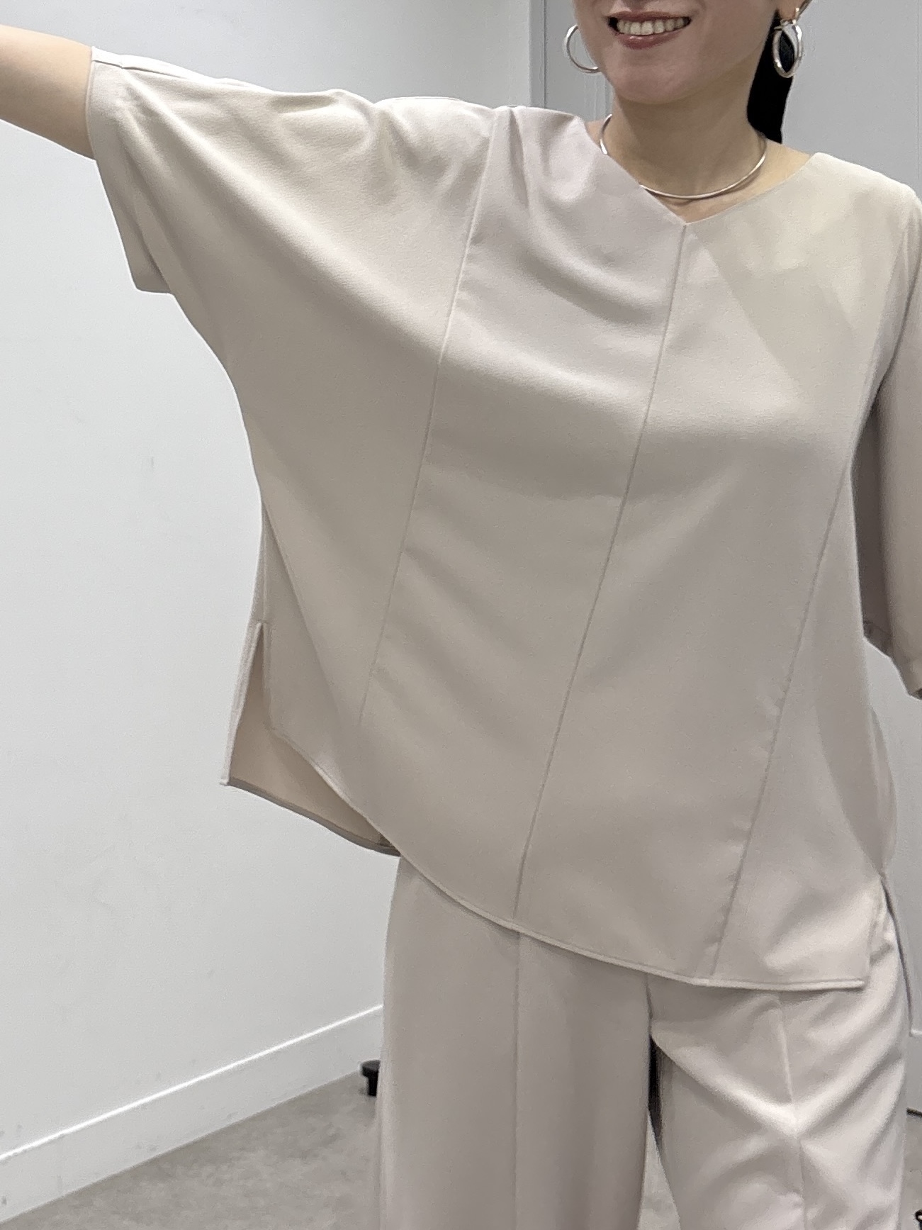 kotakiさんの「INDIVI｜【体型＆二の腕カバー/着る日傘】ドルマントップス」を使ったコーディネート