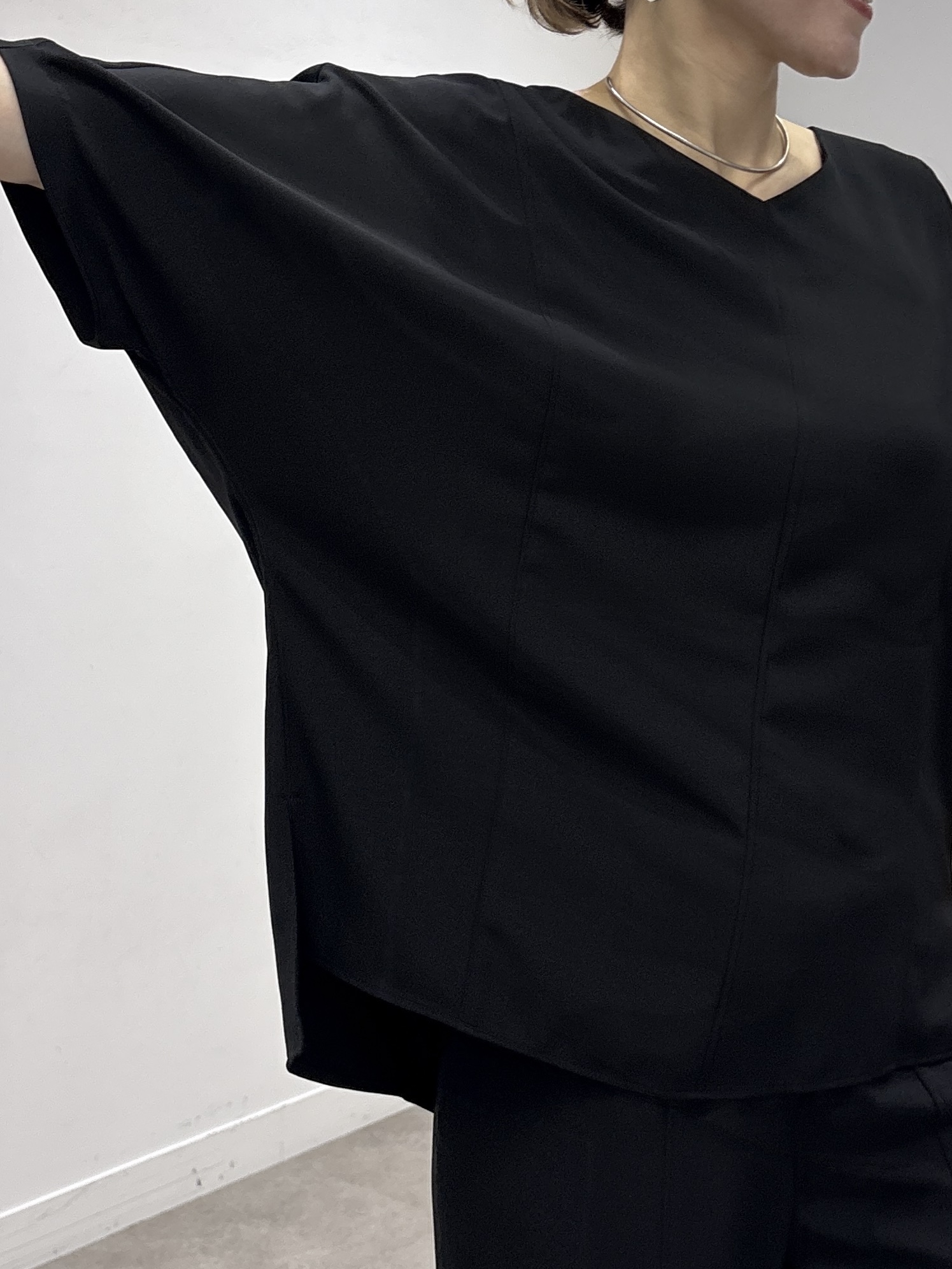 kotakiさんの「INDIVI｜【体型＆二の腕カバー/着る日傘】ドルマントップス」を使ったコーディネート