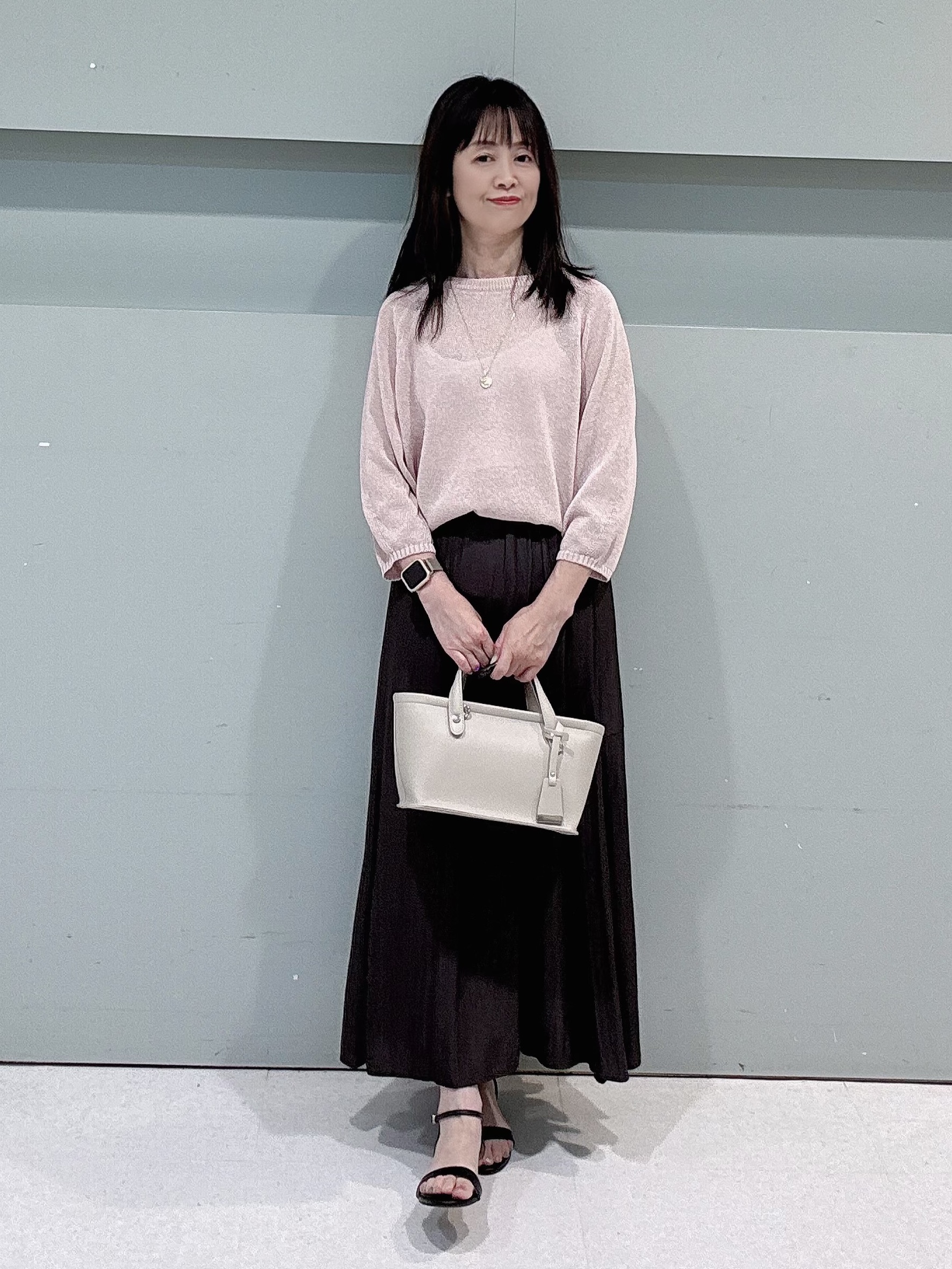 makiさんの「UNTITLED｜【洗える/ゆったり】クルーネックドライニット」を使ったコーディネート