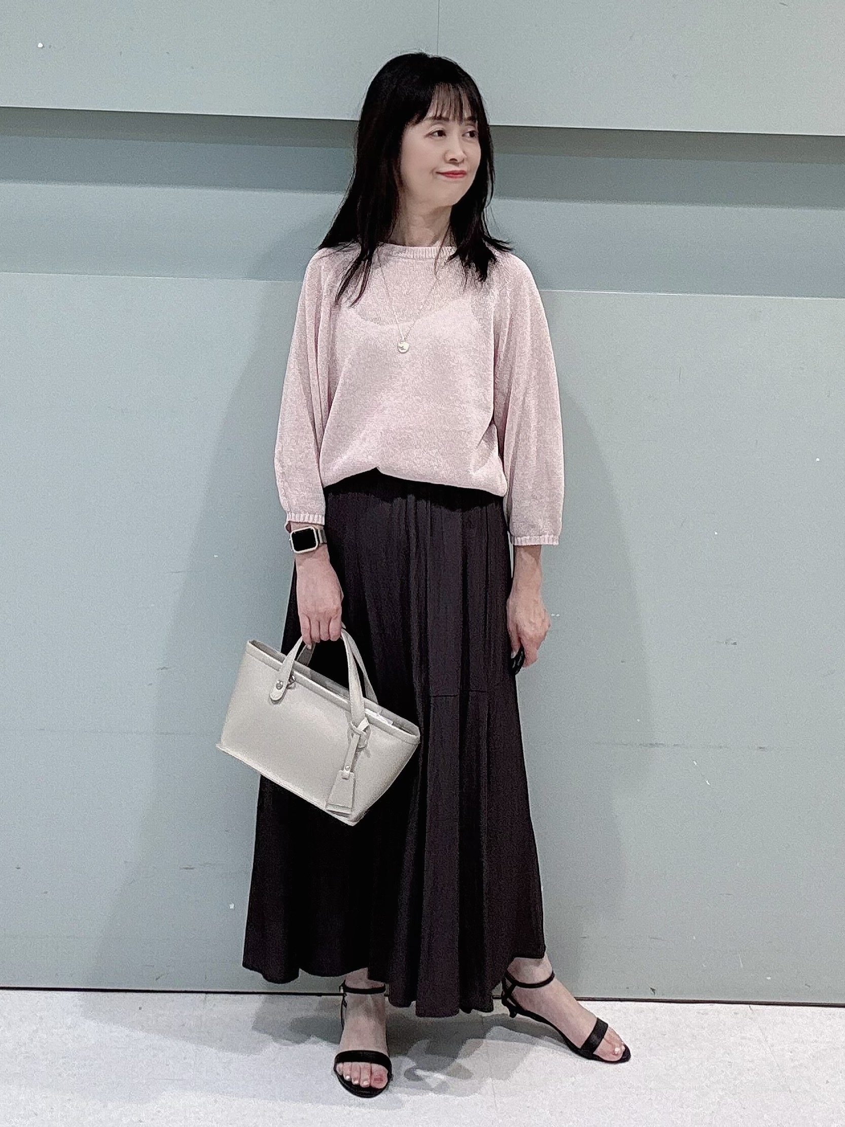 makiさんの「UNTITLED｜【洗える/ゆったり】クルーネックドライニット」を使ったコーディネート