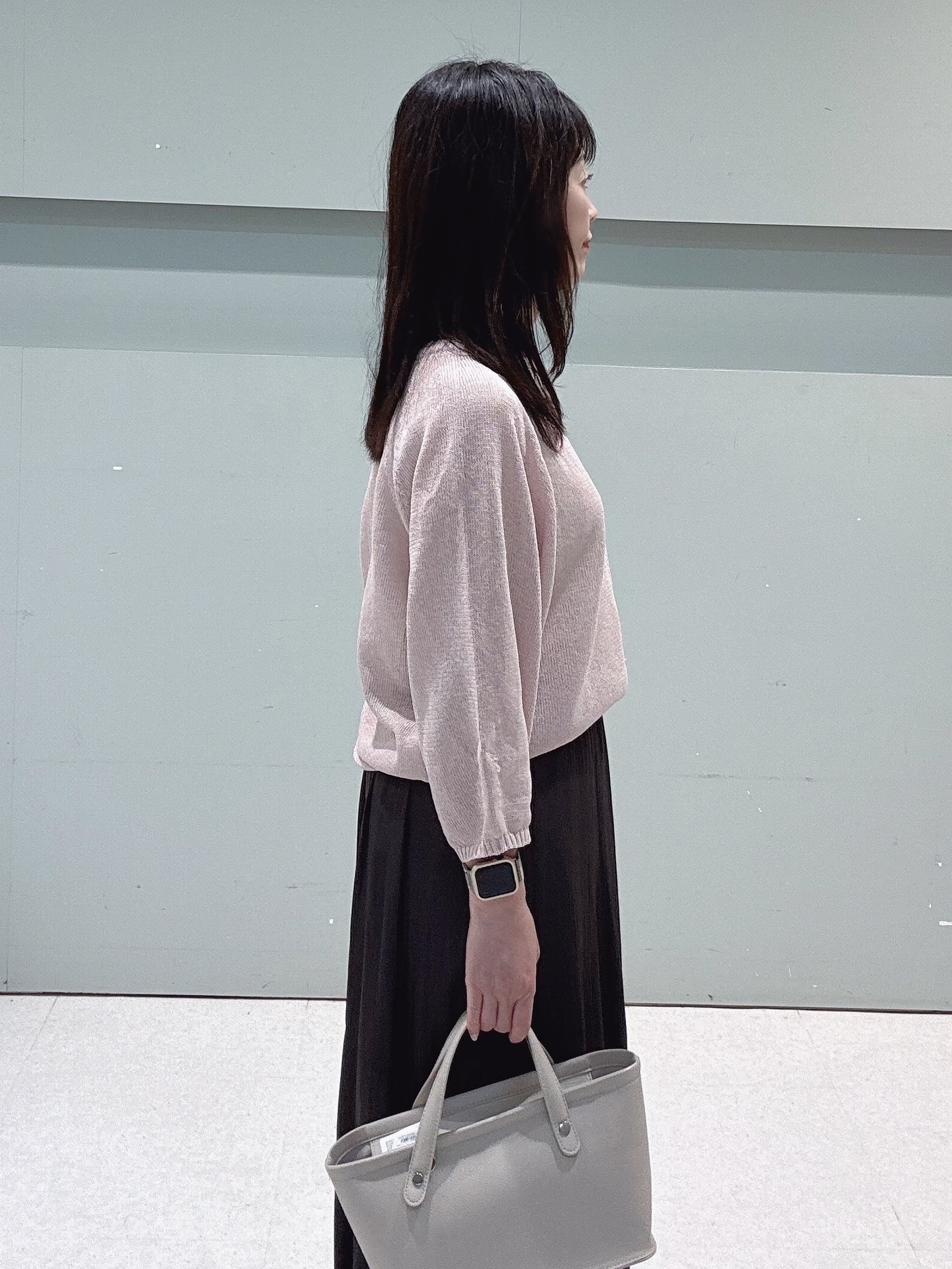 makiさんの「UNTITLED｜【洗える/ゆったり】クルーネックドライニット」を使ったコーディネート