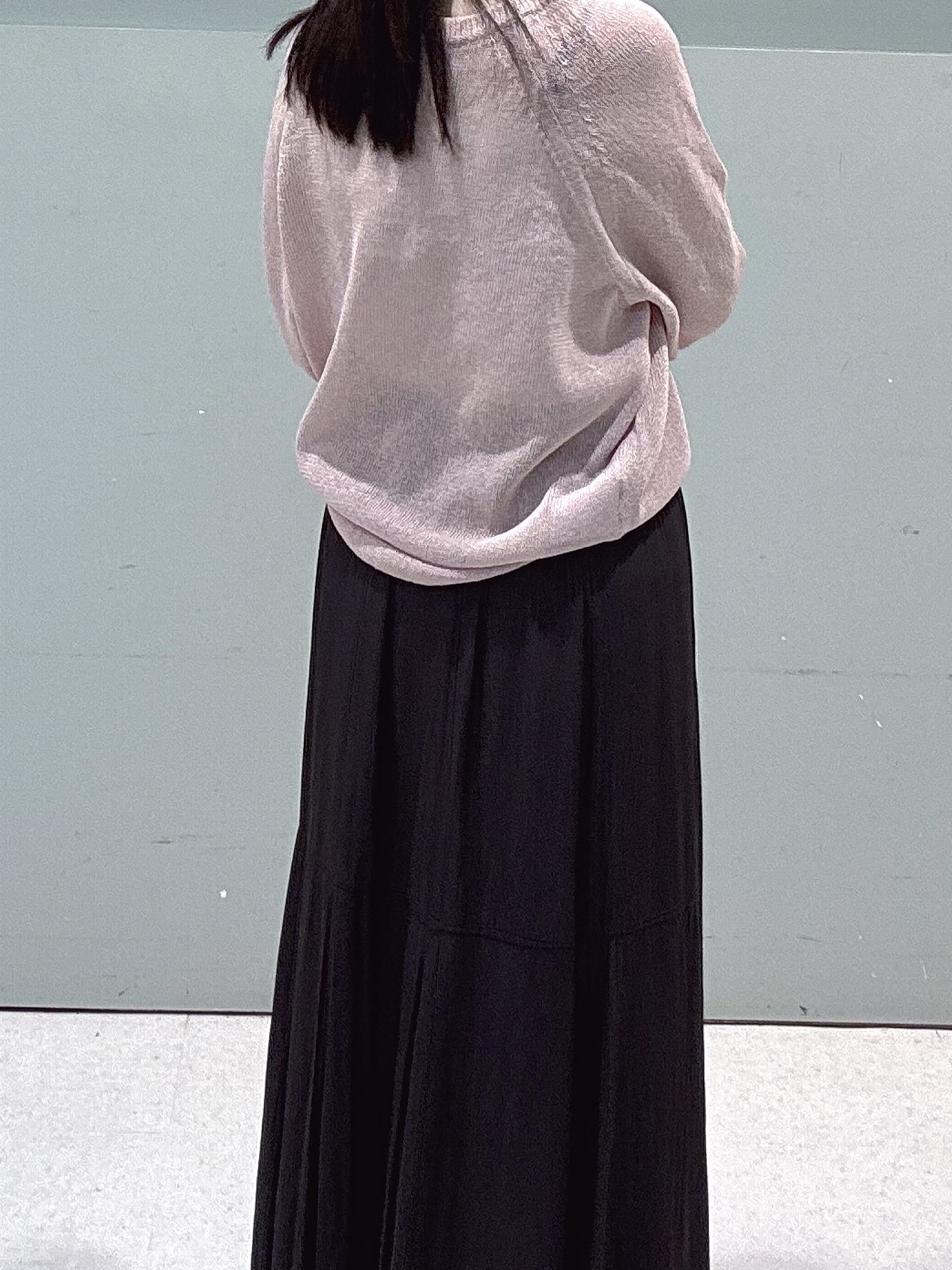 makiさんの「UNTITLED｜【洗える/ゆったり】クルーネックドライニット」を使ったコーディネート