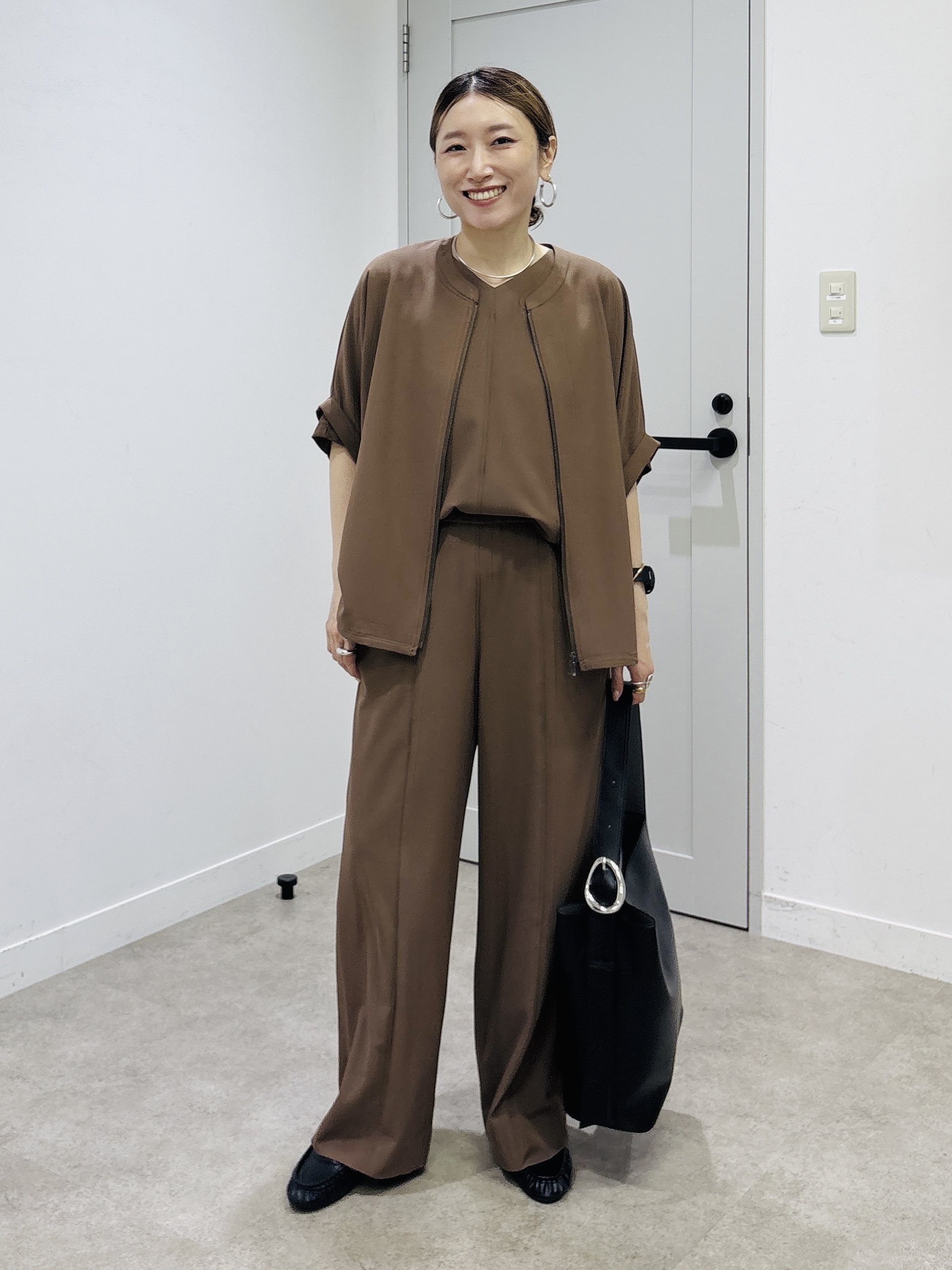 kotakiさんの「INDIVI｜【秋羽織り/着る日傘】ドルマンフォルムブルゾン」を使ったコーディネート
