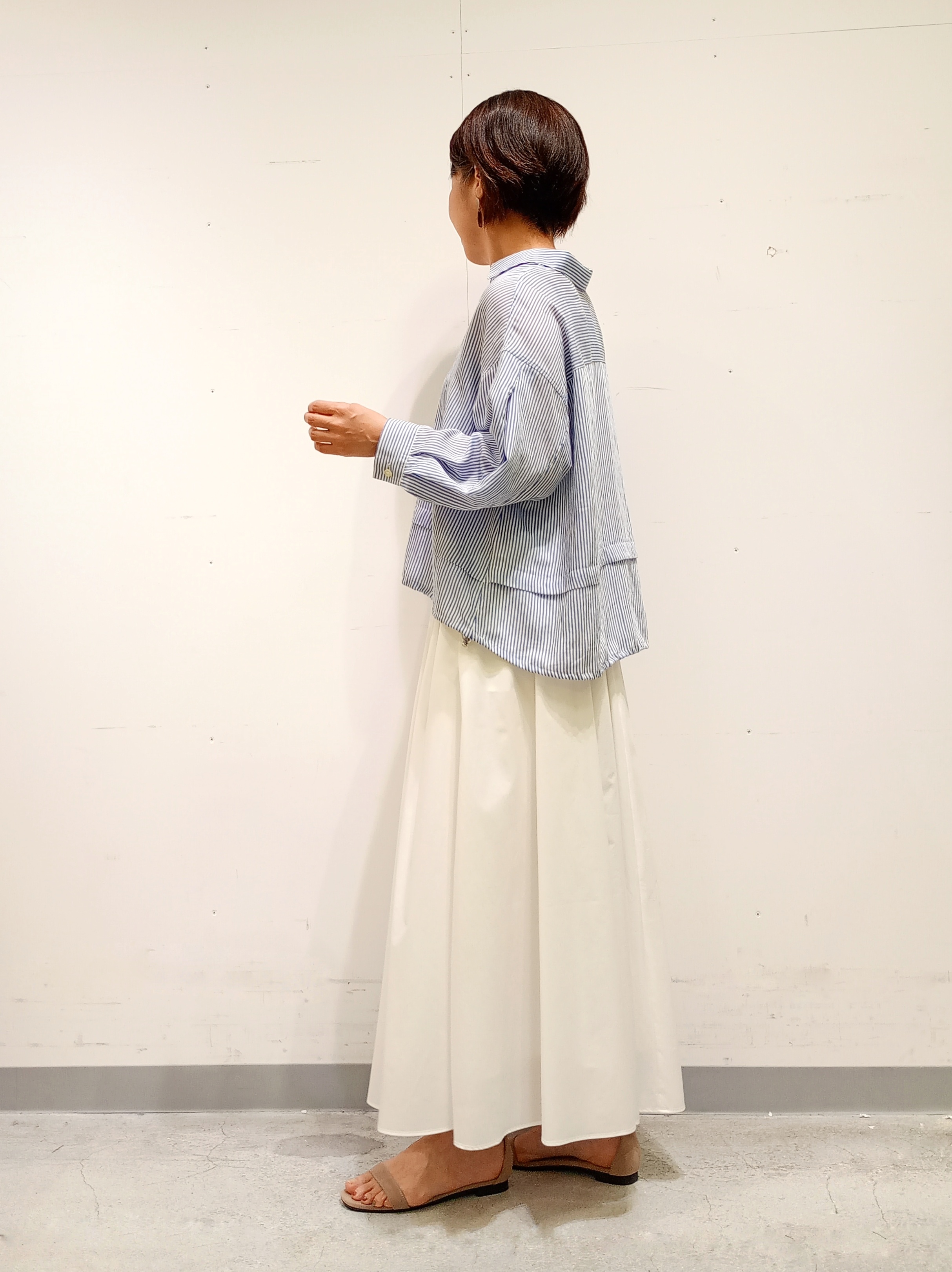 Kさんの「INDIVI｜【接触冷感／洗える／2WAY】ドロスト付 シアーシャンブレーシャツ」を使ったコーディネート