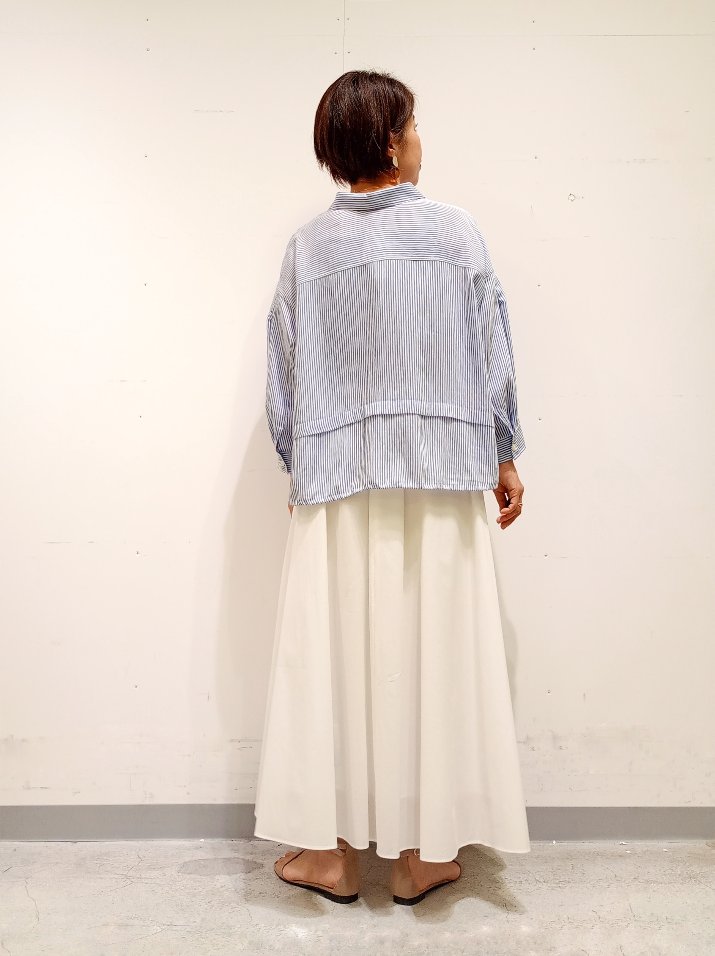 Kさんの「INDIVI｜【接触冷感／洗える／2WAY】ドロスト付 シアーシャンブレーシャツ」を使ったコーディネート