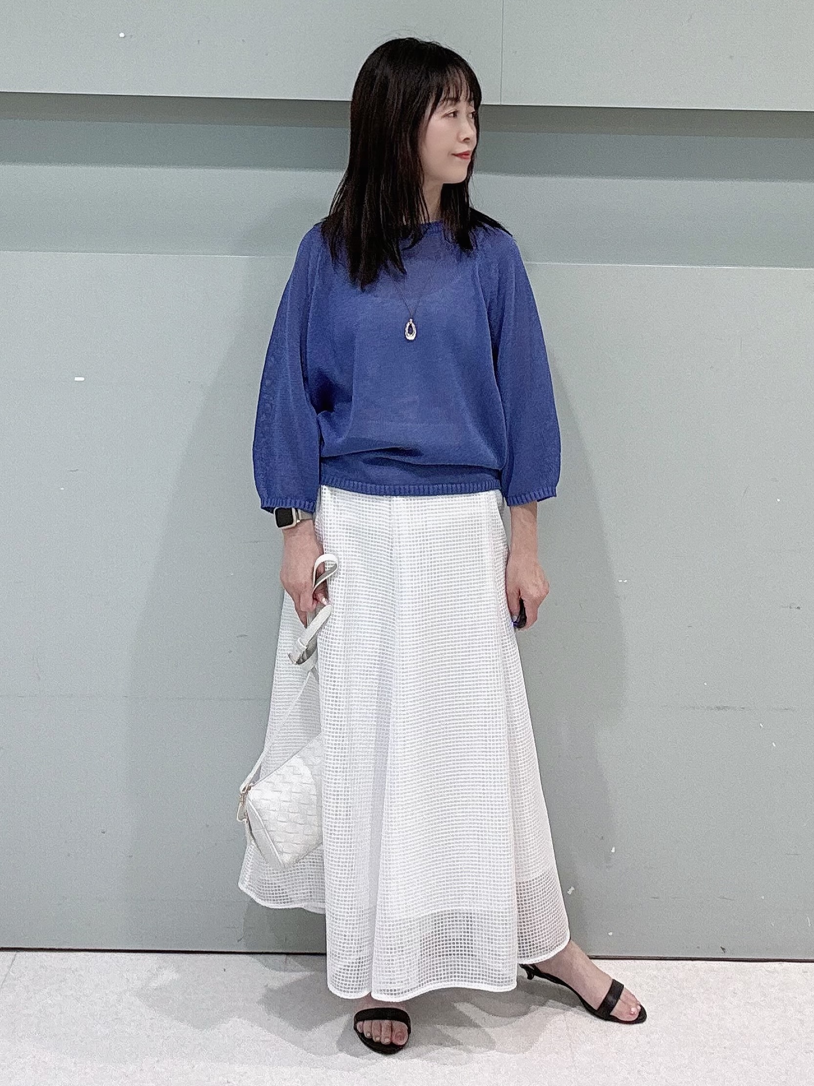 makiさんの「UNTITLED｜【洗える/ゆったり】クルーネックドライニット」を使ったコーディネート