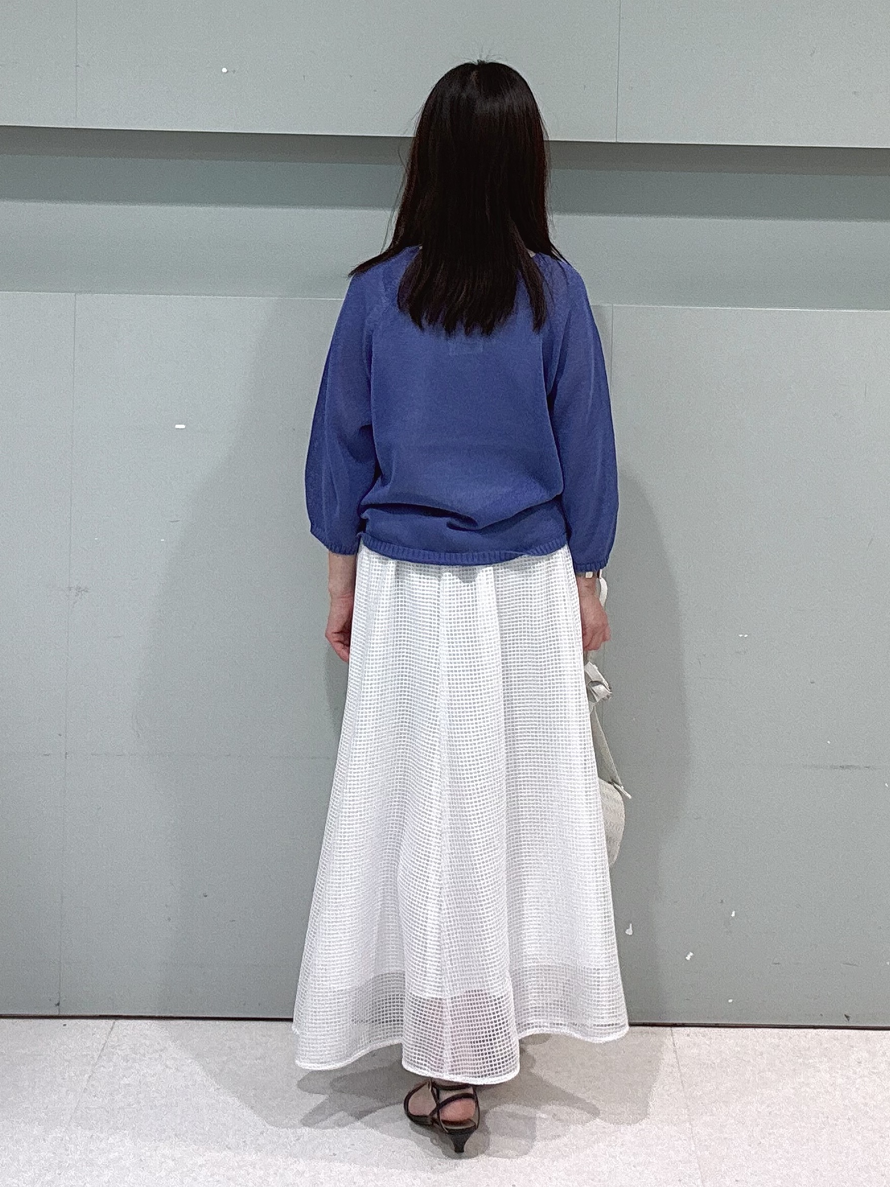 makiさんの「UNTITLED｜【洗える/ゆったり】クルーネックドライニット」を使ったコーディネート