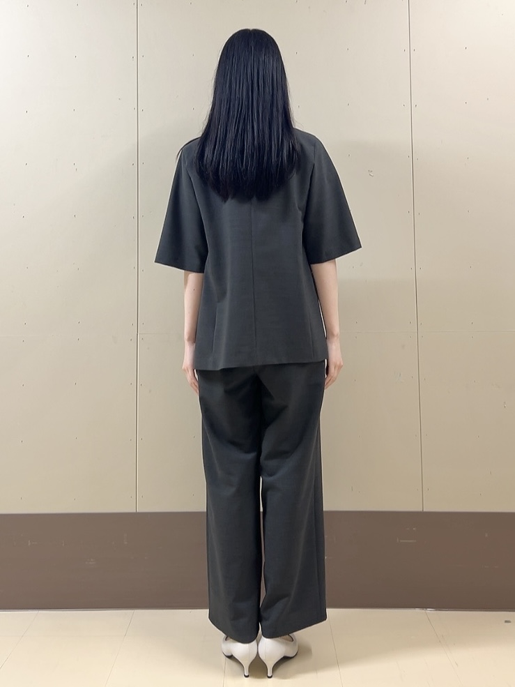 sechiさんの「UNTITLED｜【シワになりにくい/セットアップ可/接触冷感】ハーフスリーブジャケット」を使ったコーディネート