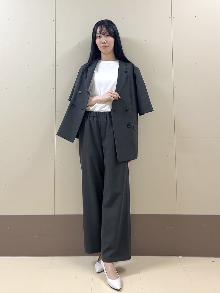 sechiさんの「UNTITLED｜【シワになりにくい/セットアップ可/接触冷感】ハーフスリーブジャケット」を使ったコーディネート