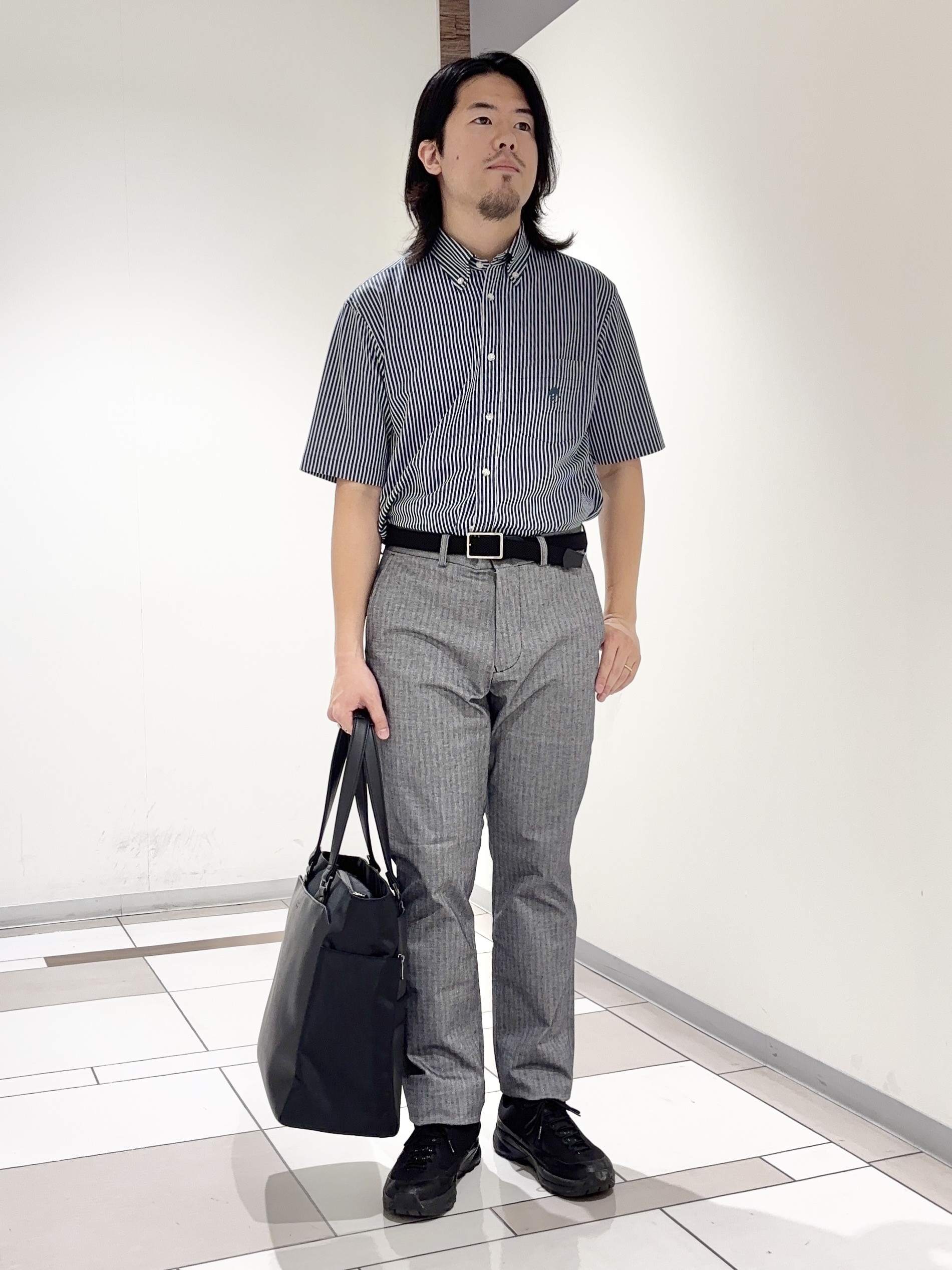 及川さんの「TAKEO KIKUCHI｜【接触冷感】ジャージストライプ シャツ」を使ったコーディネート