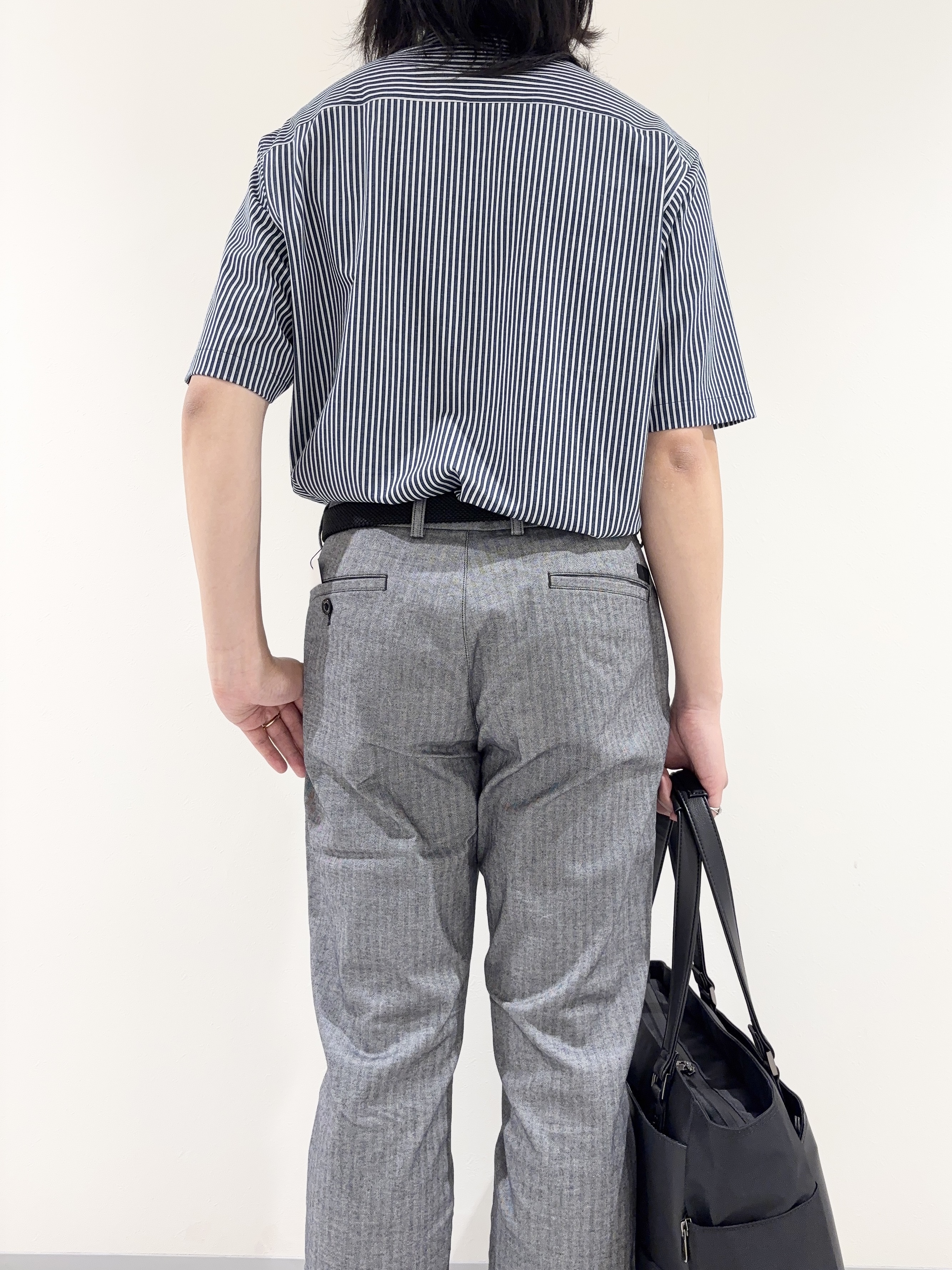 及川さんの「TAKEO KIKUCHI｜【接触冷感】ジャージストライプ シャツ」を使ったコーディネート