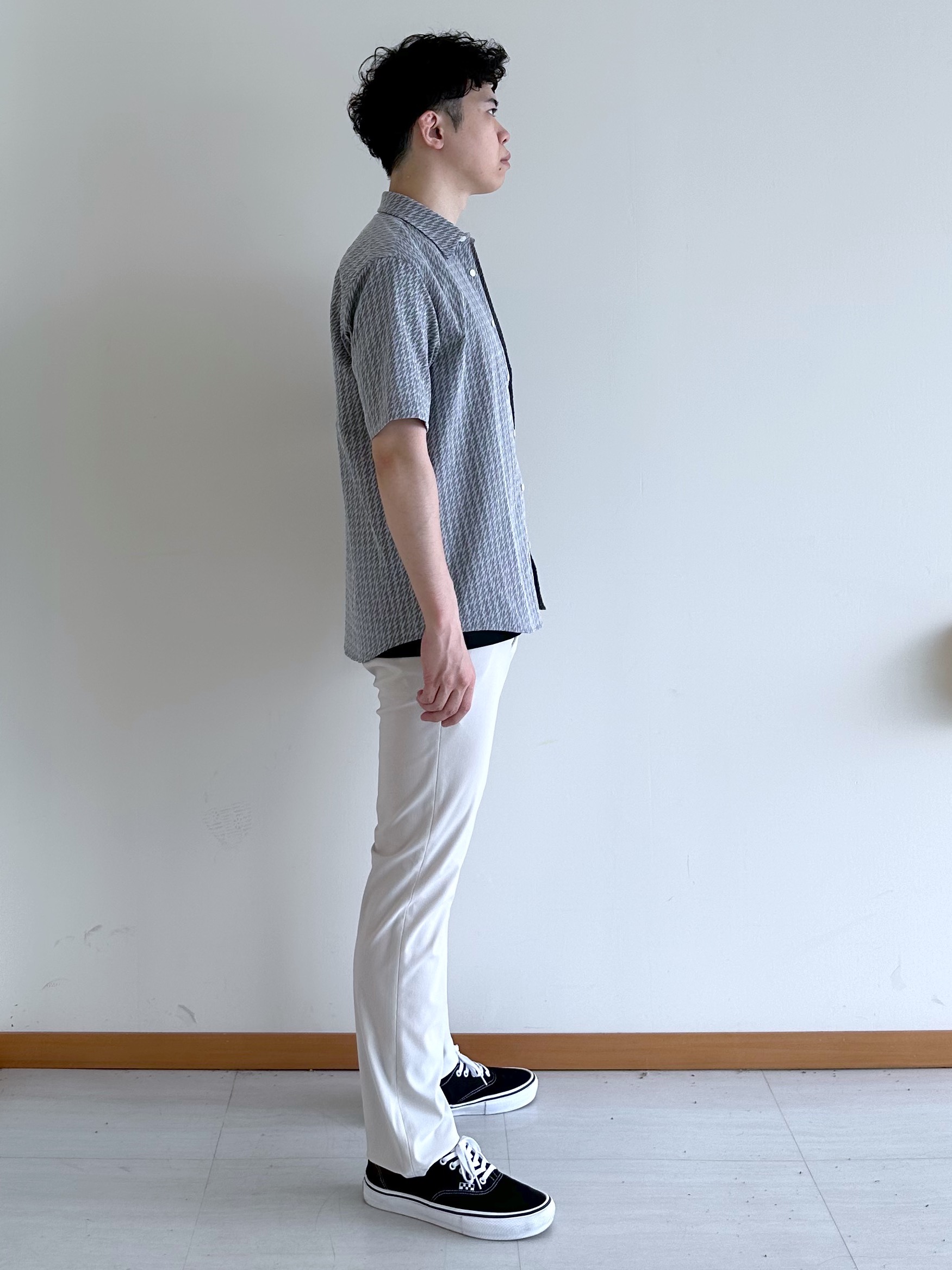 イッシーさんの「TAKEO KIKUCHI｜播州織り 千鳥 半袖シャツ」を使ったコーディネート