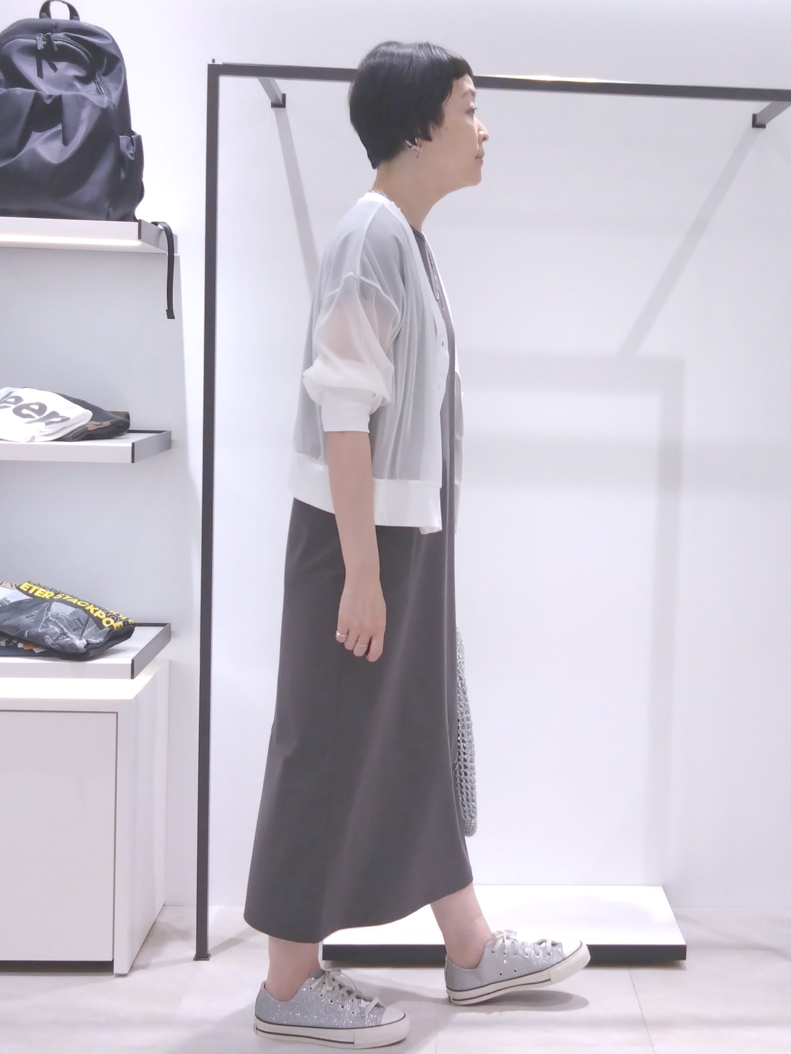まちこさんの「UNTITLED｜【7色展開/ゆったり/ショート丈】シアートリコットカーディガン」を使ったコーディネート