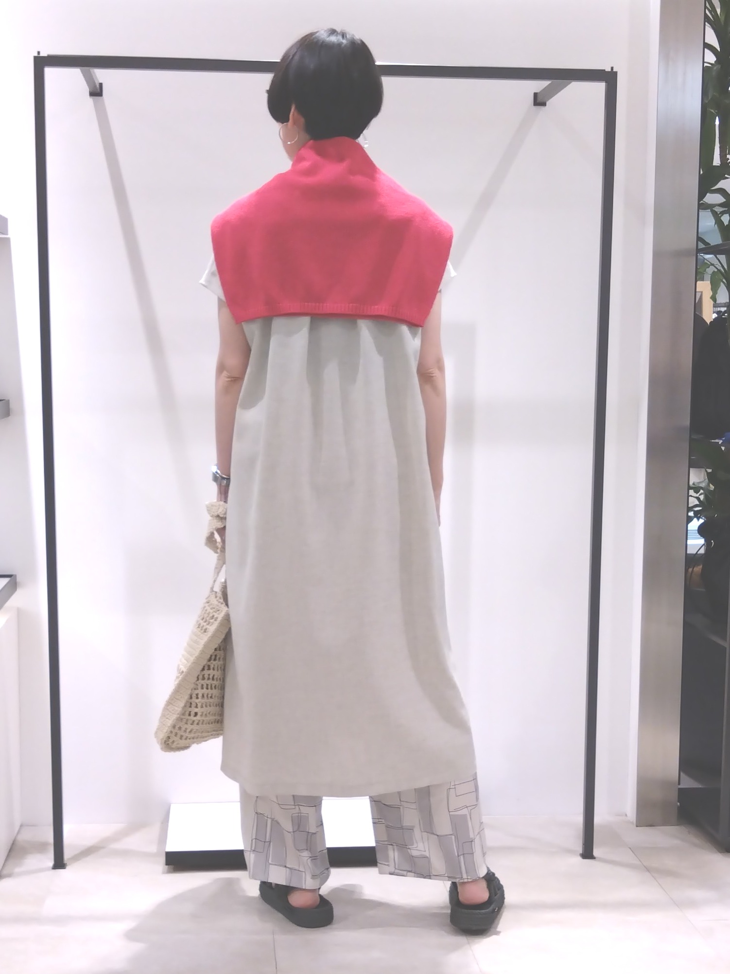 まちこさんの「UNTITLED｜【UV/接触冷感/遮熱/通気性】スラブバンドカラーワンピース」を使ったコーディネート