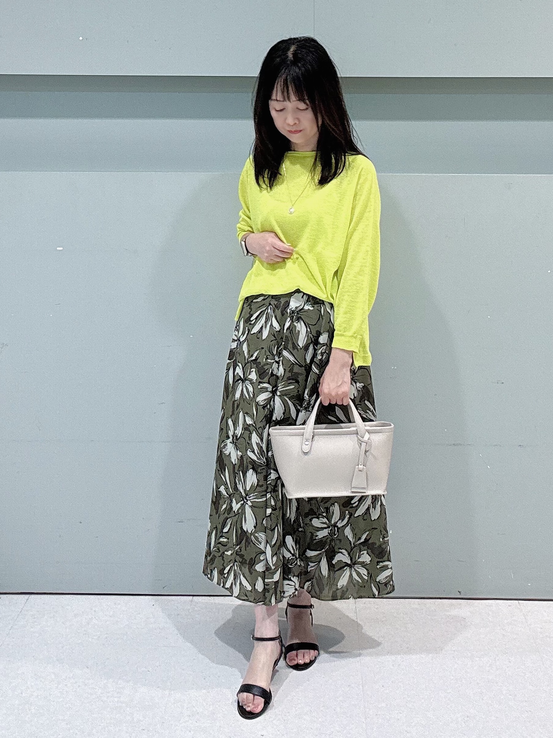 makiさんの「UNTITLED｜【ゆったり/リラクシー】リネンボートネックプルオーバー」を使ったコーディネート