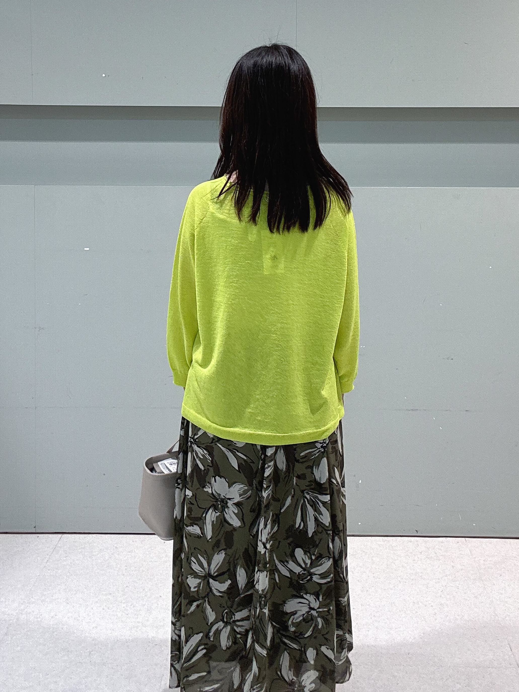 makiさんの「UNTITLED｜【ゆったり/リラクシー】リネンボートネックプルオーバー」を使ったコーディネート