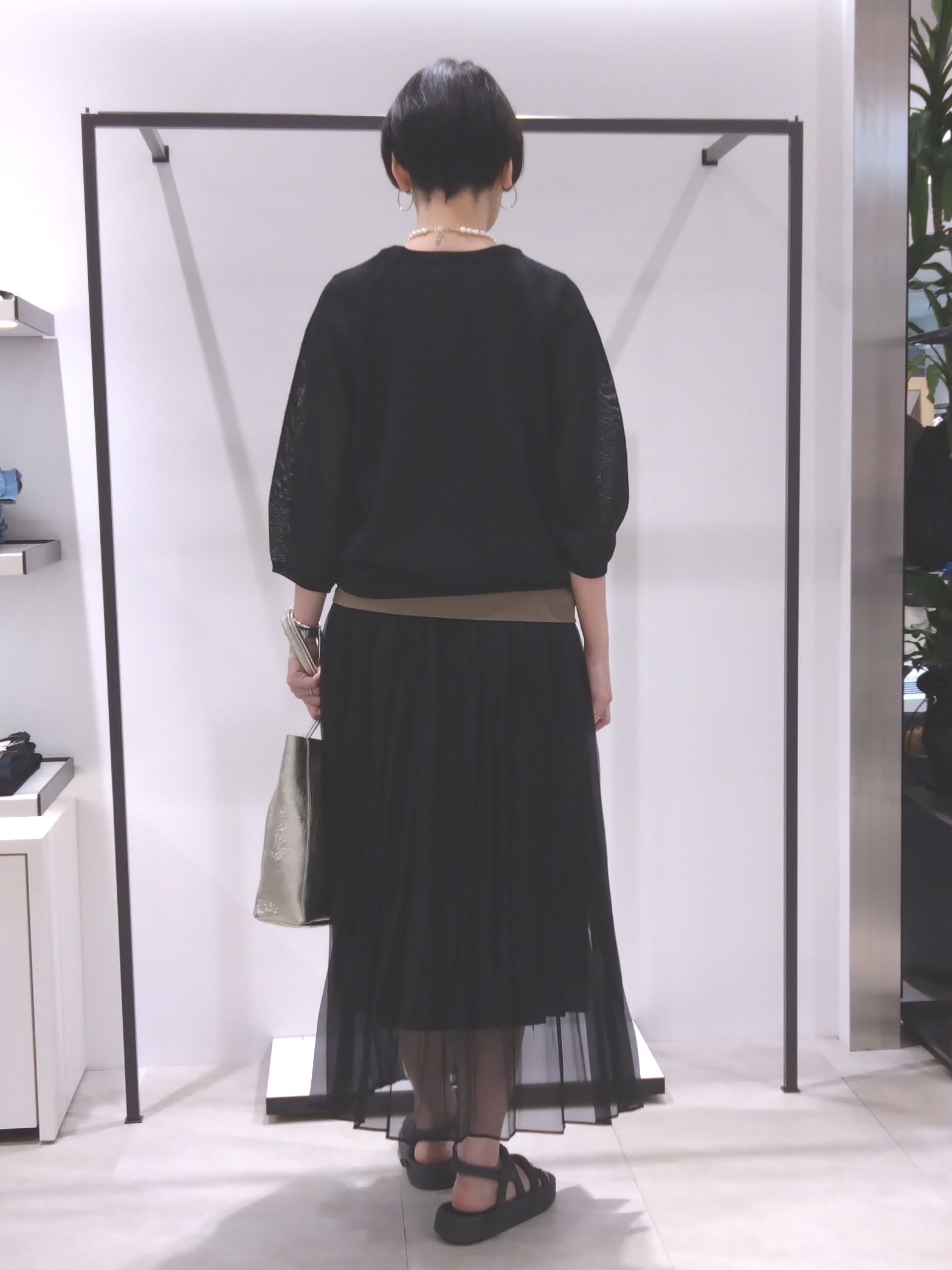 まちこさんの「UNTITLED｜【洗える/ゆったり】クルーネックドライニット」を使ったコーディネート