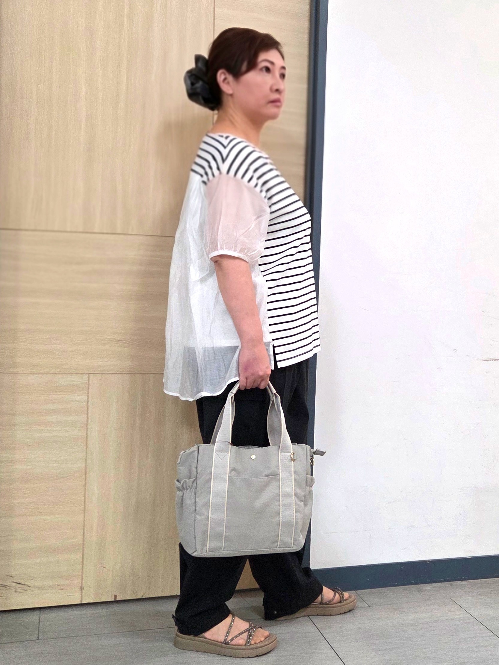 にゃみさんの「grove｜【UVカット】体型カバー叶う、バックプリーツTシャツ」を使ったコーディネート