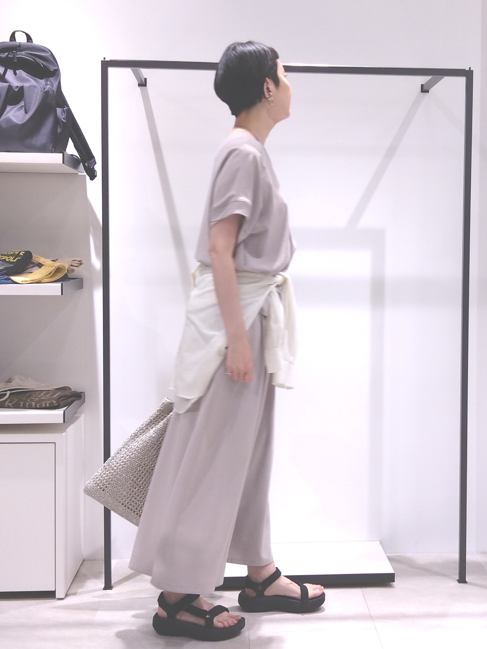 まちこさんの「UNTITLED｜【セットアップ可/UVカット/前後2WAY】リラクシーフレンチスリーブブラウス」を使ったコーディネート
