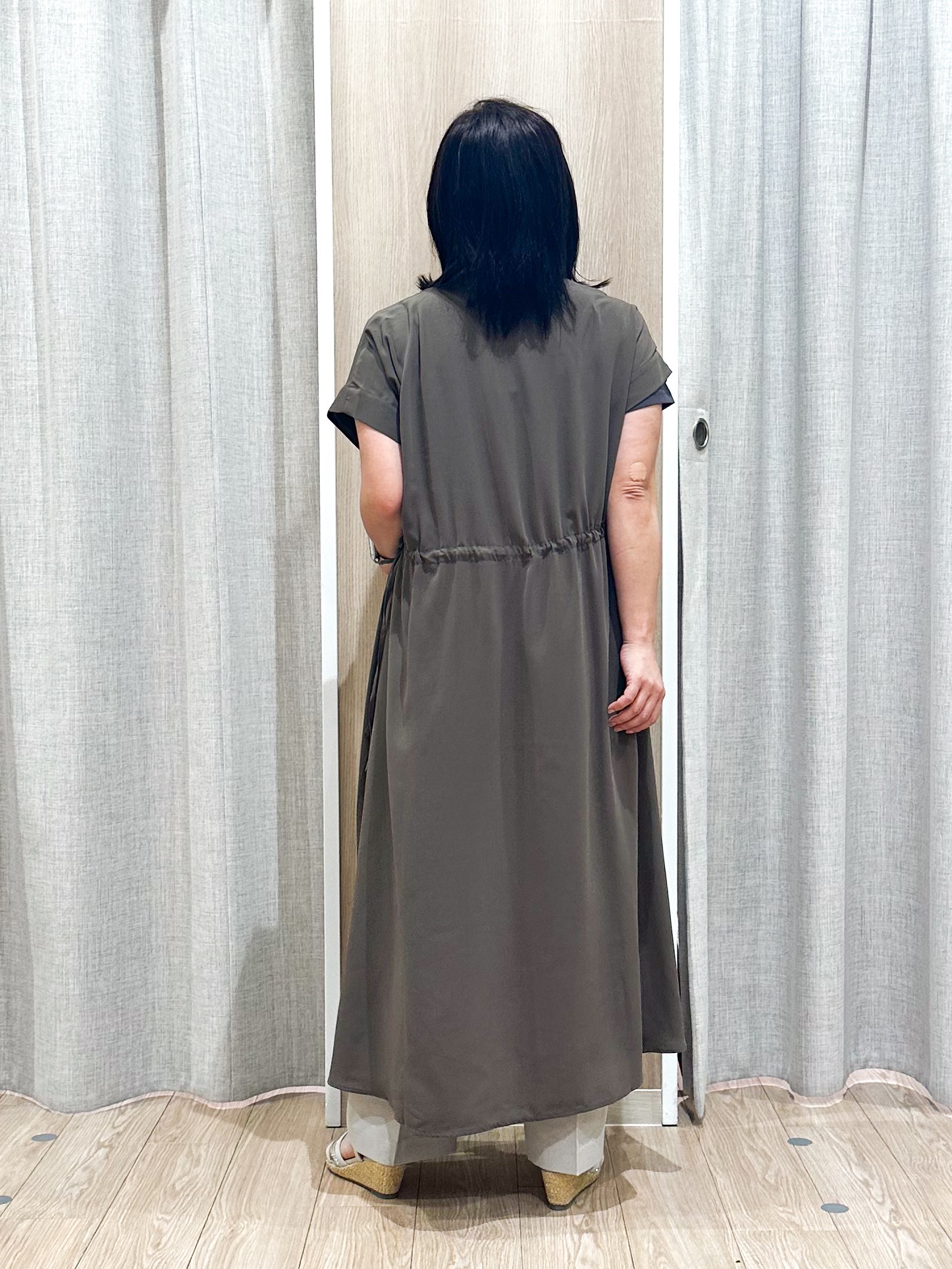 naoさんの「grove｜【洗える/体型カバー】ウエストドロストワンピース」を使ったコーディネート