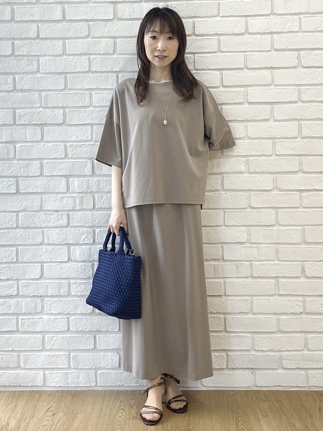 Miwaさんの「UNTITLED｜【きれいめTシャツ/セットアップ可】ヴィンテージライクプルオーバー」を使ったコーディネート