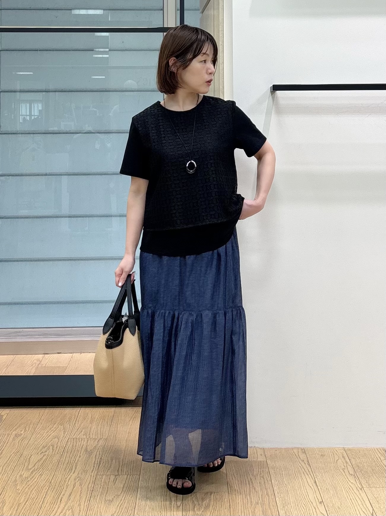 asamiさんの「INDIVI｜【洗える】レイヤード風レースコンビTシャツ」を使ったコーディネート