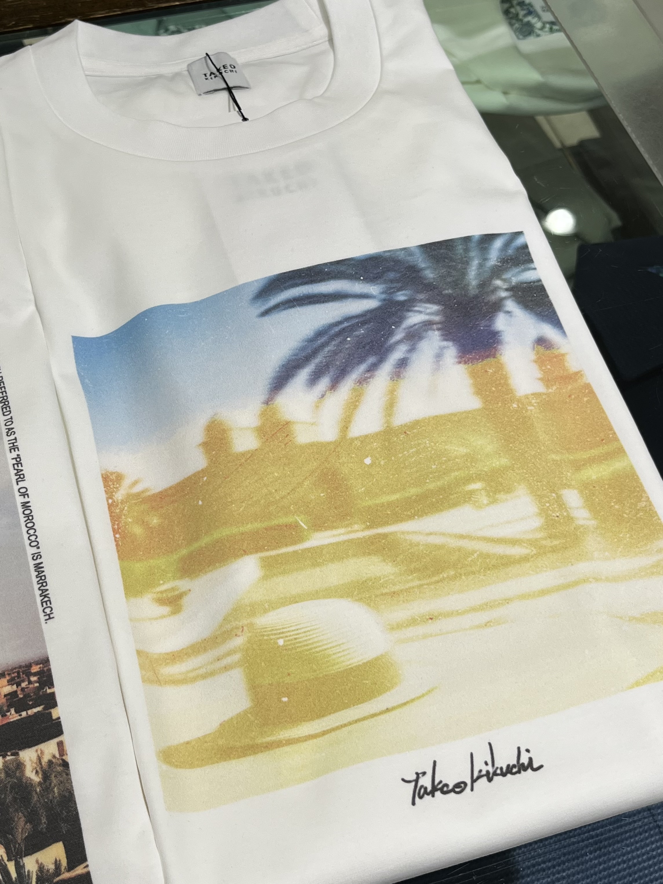 uedaさんの「TAKEO KIKUCHI｜マラケシュ フォト Tシャツ」を使ったコーディネート