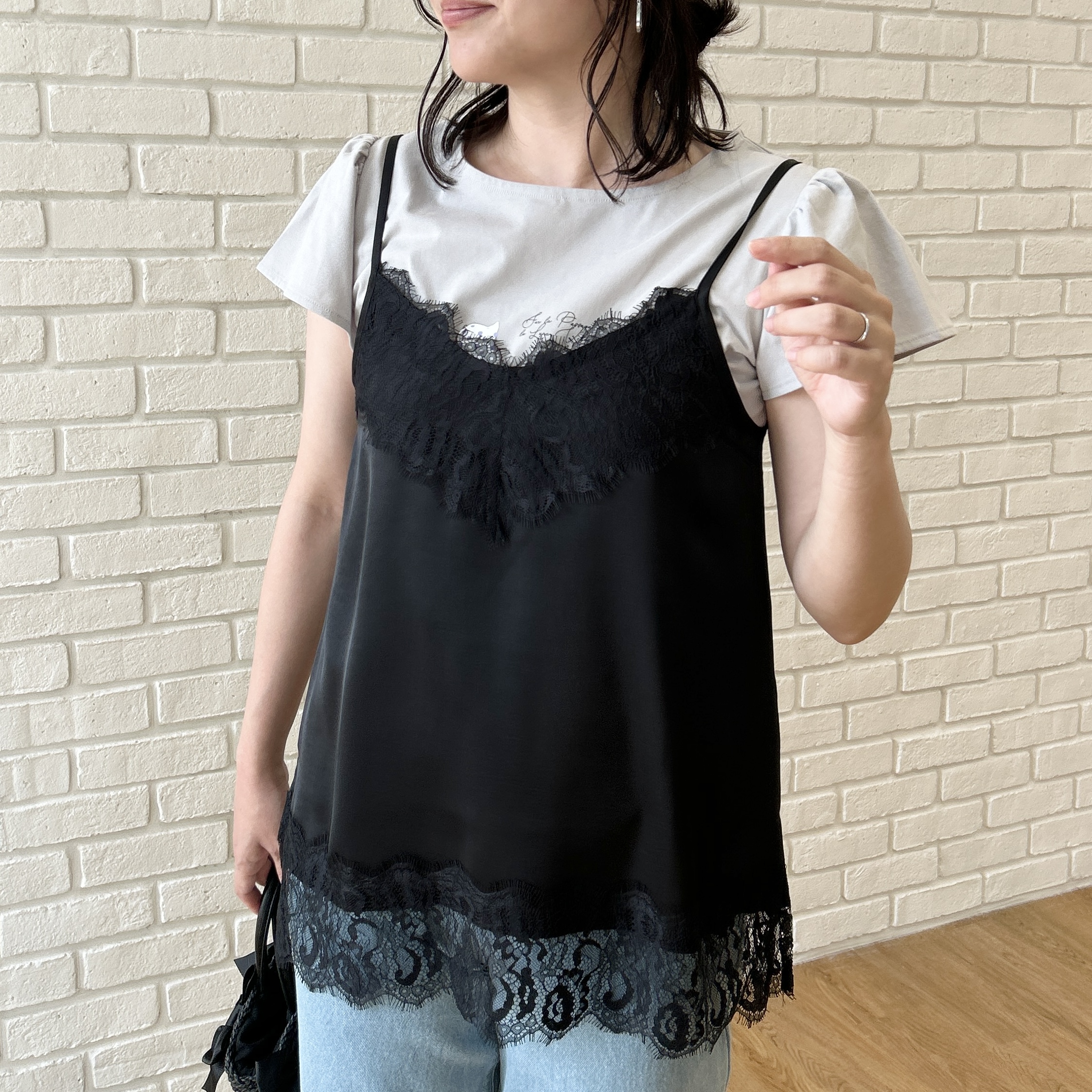 shinoさんの「Couture brooch｜【洗濯機可】サテン レースキャミ」を使ったコーディネート
