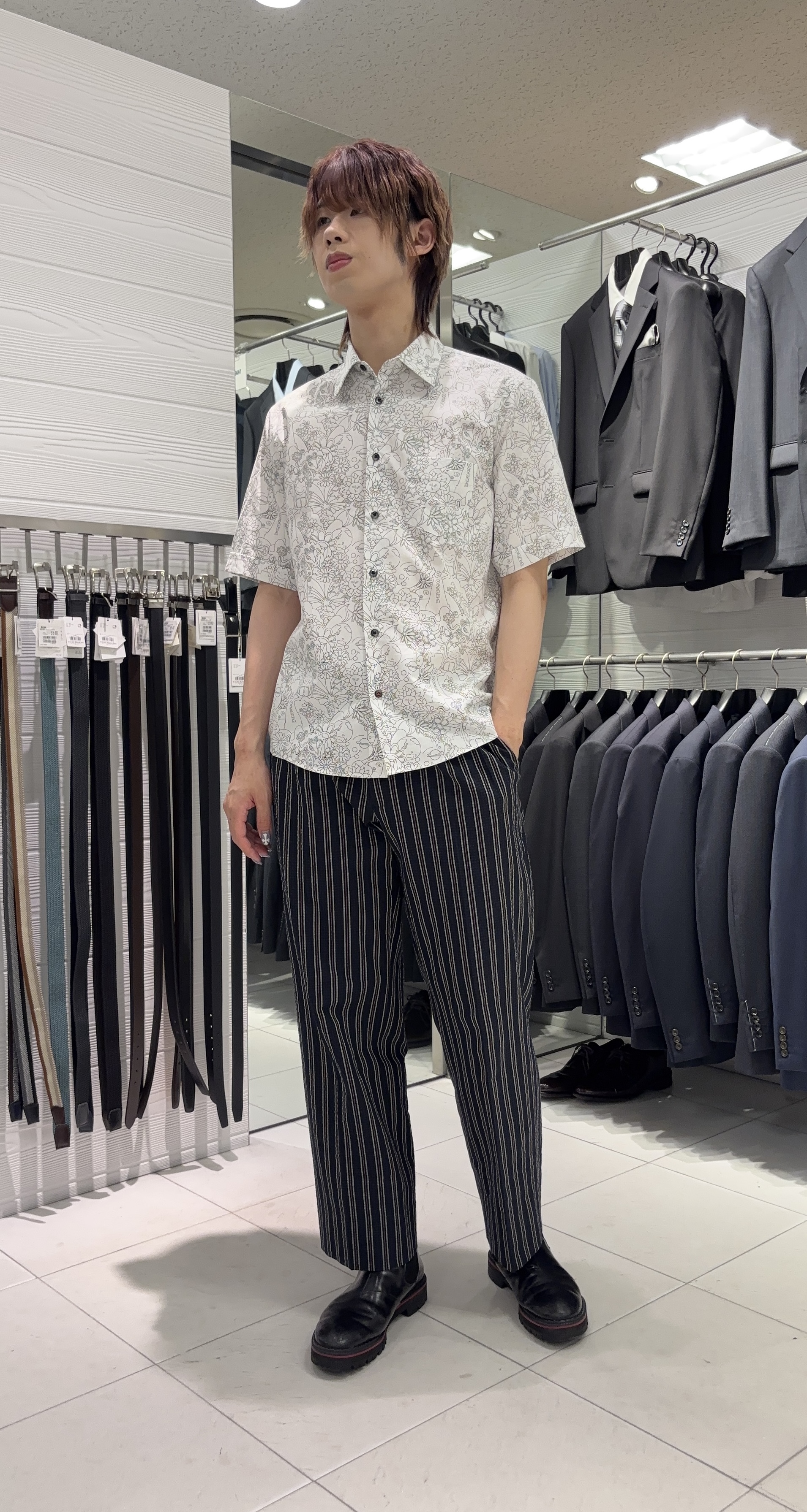 こうへいさんの「TAKEO KIKUCHI｜【BOWLER HAT LABEL】ビリケンさんプリント 半袖シャツ」を使ったコーディネート