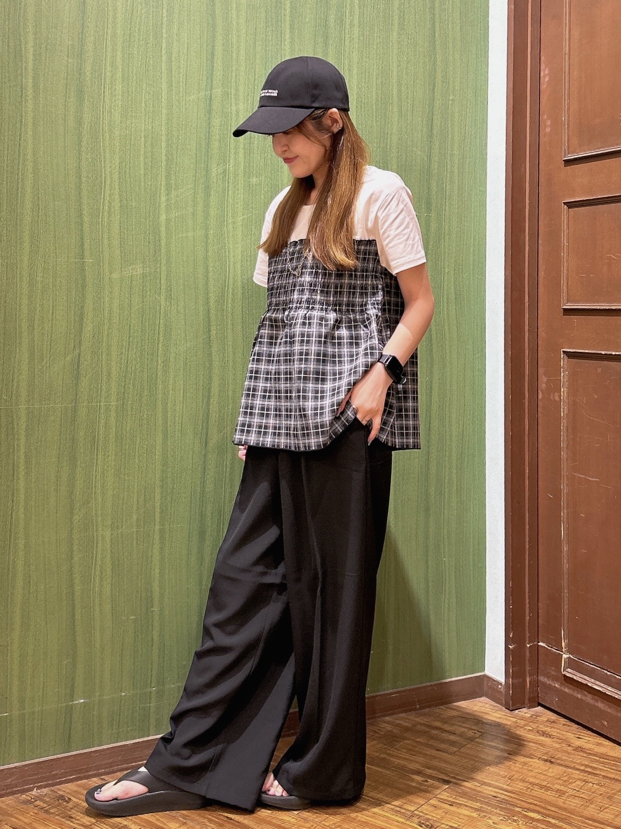 かおりさんの「SHOO･LA･RUE｜【S-LL/洗濯機可/体型カバー】インせずサマ見え ビスチェ風異素材ドッキングTシャツ」を使ったコーディネート