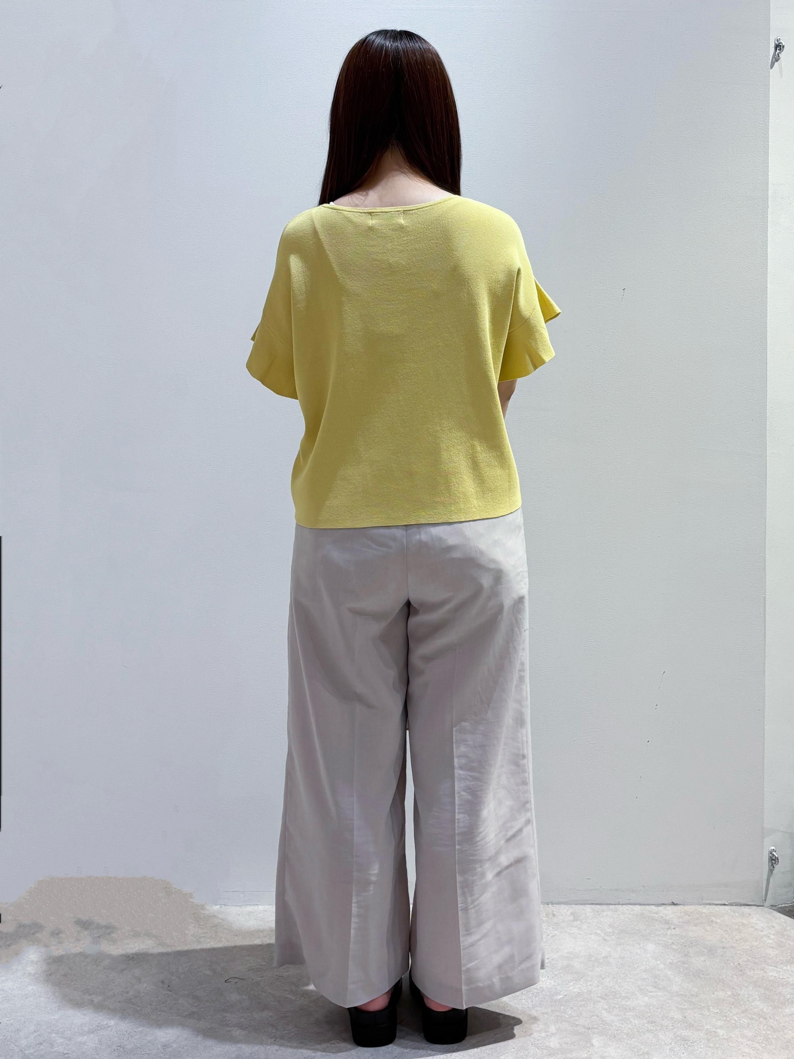 yunaさんの「OPAQUE.CLIP｜【UV／遮熱性】フリルスリーブニット《7col／洗濯機OK》」を使ったコーディネート