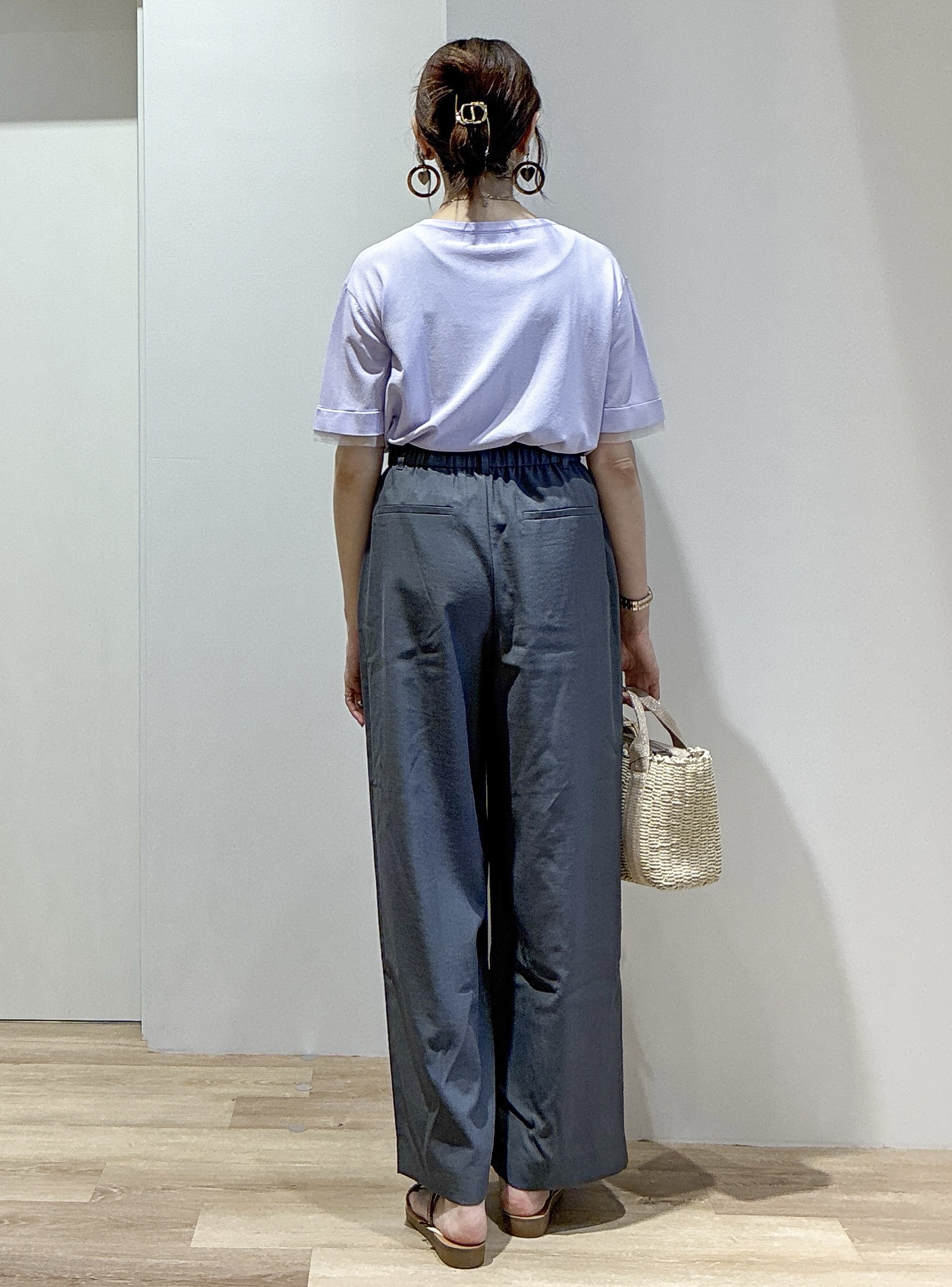 もんちゃんさんの「OPAQUE.CLIP｜【UV／接触冷感／抗ピル】シアー＆レイヤード風さらりニット《洗濯機OK》」を使ったコーディネート