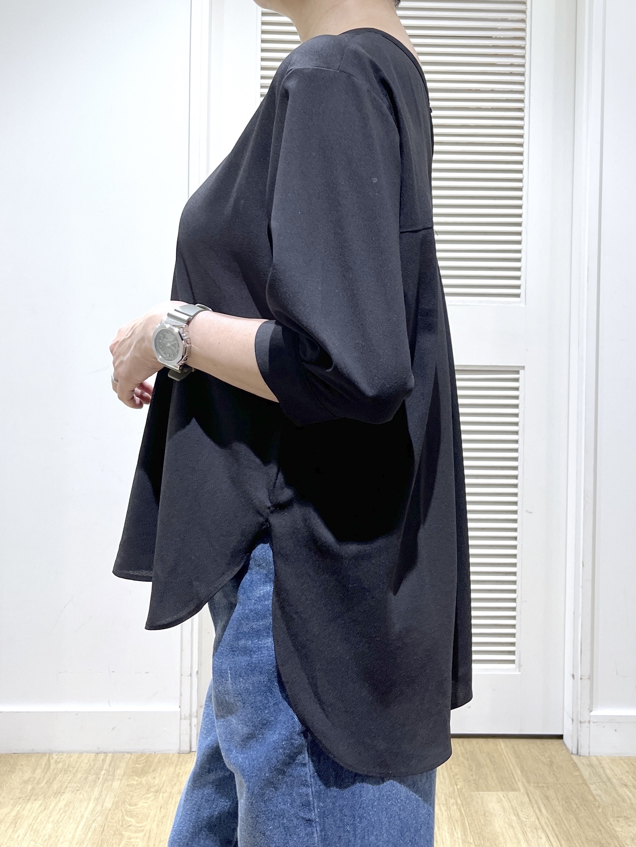 Miyazakiさんの「Dessin｜ライトジョーゼットハーフスリーブブラウス」を使ったコーディネート