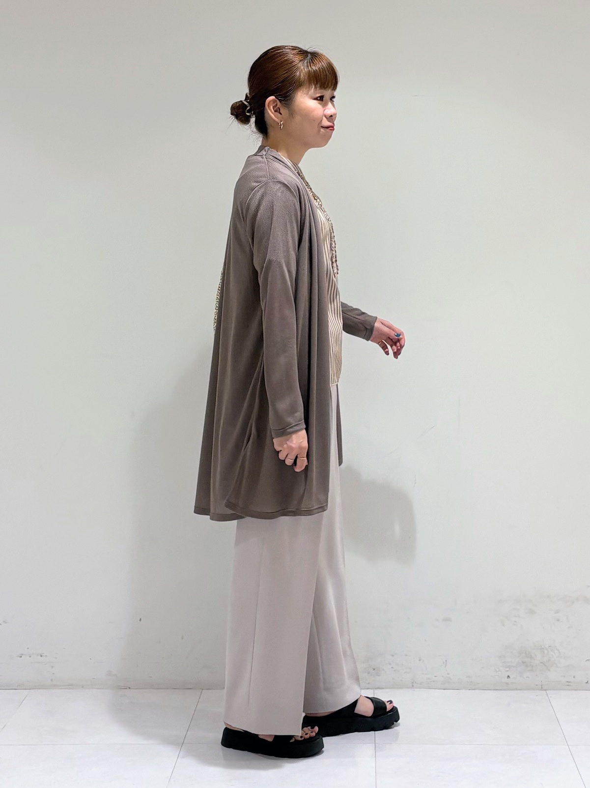 tsuyuさんの「INDIVI｜【大人カジュアル】メタリックかぎ編みボトルバッグ」を使ったコーディネート