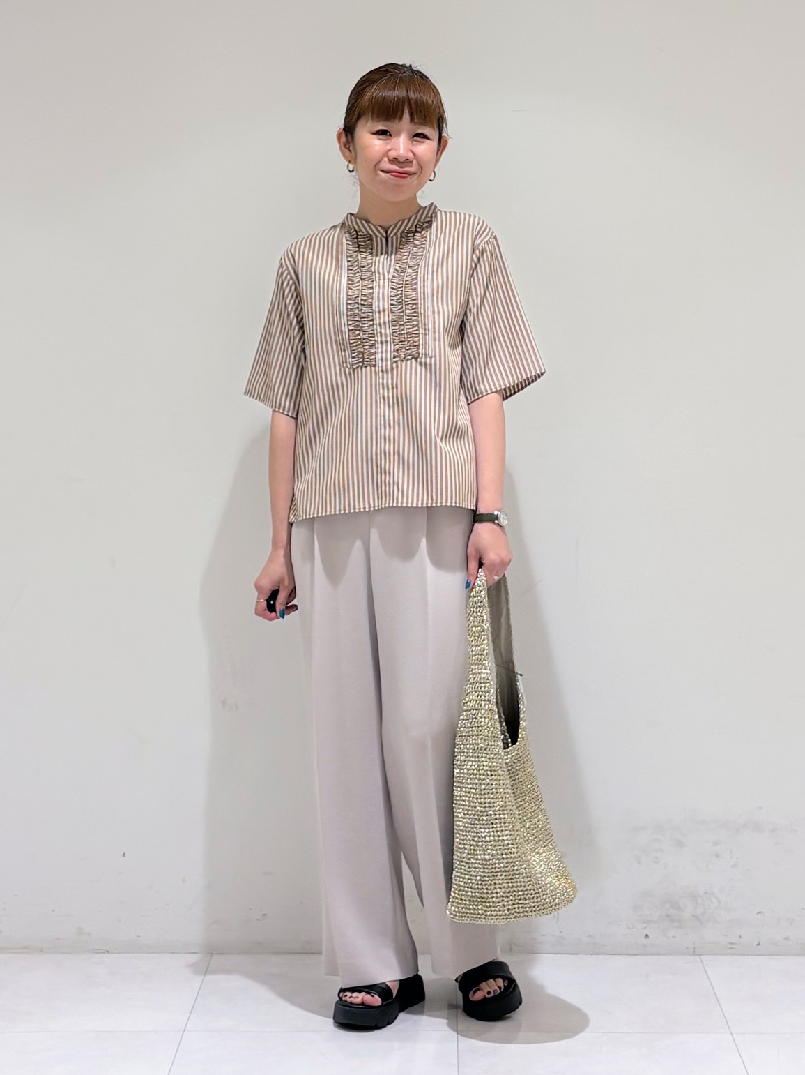 tsuyuさんの「INDIVI｜【大人カジュアル】メタリックかぎ編みボトルバッグ」を使ったコーディネート