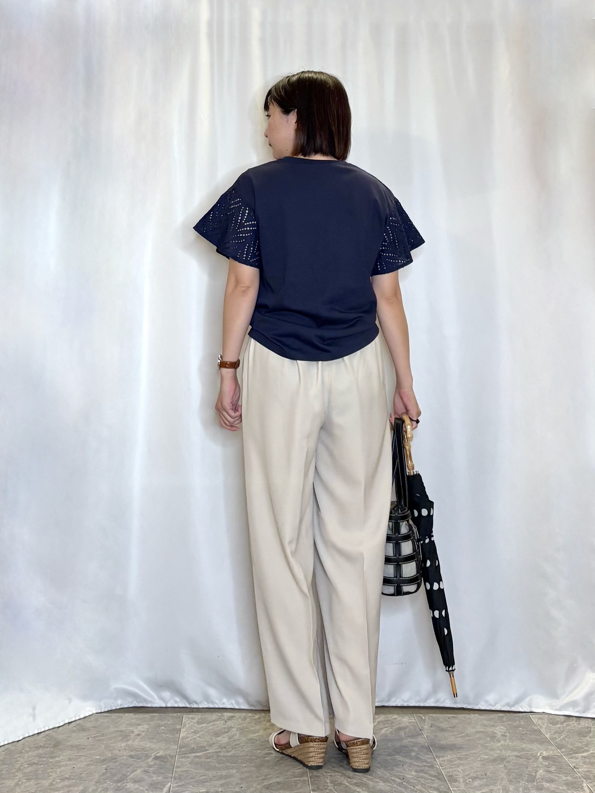 ネリさんの「SHOO･LA･RUE｜【S-LL/洗濯機可/体型カバー】汗じみが気になりにくい お袖レースフレアTシャツ」を使ったコーディネート