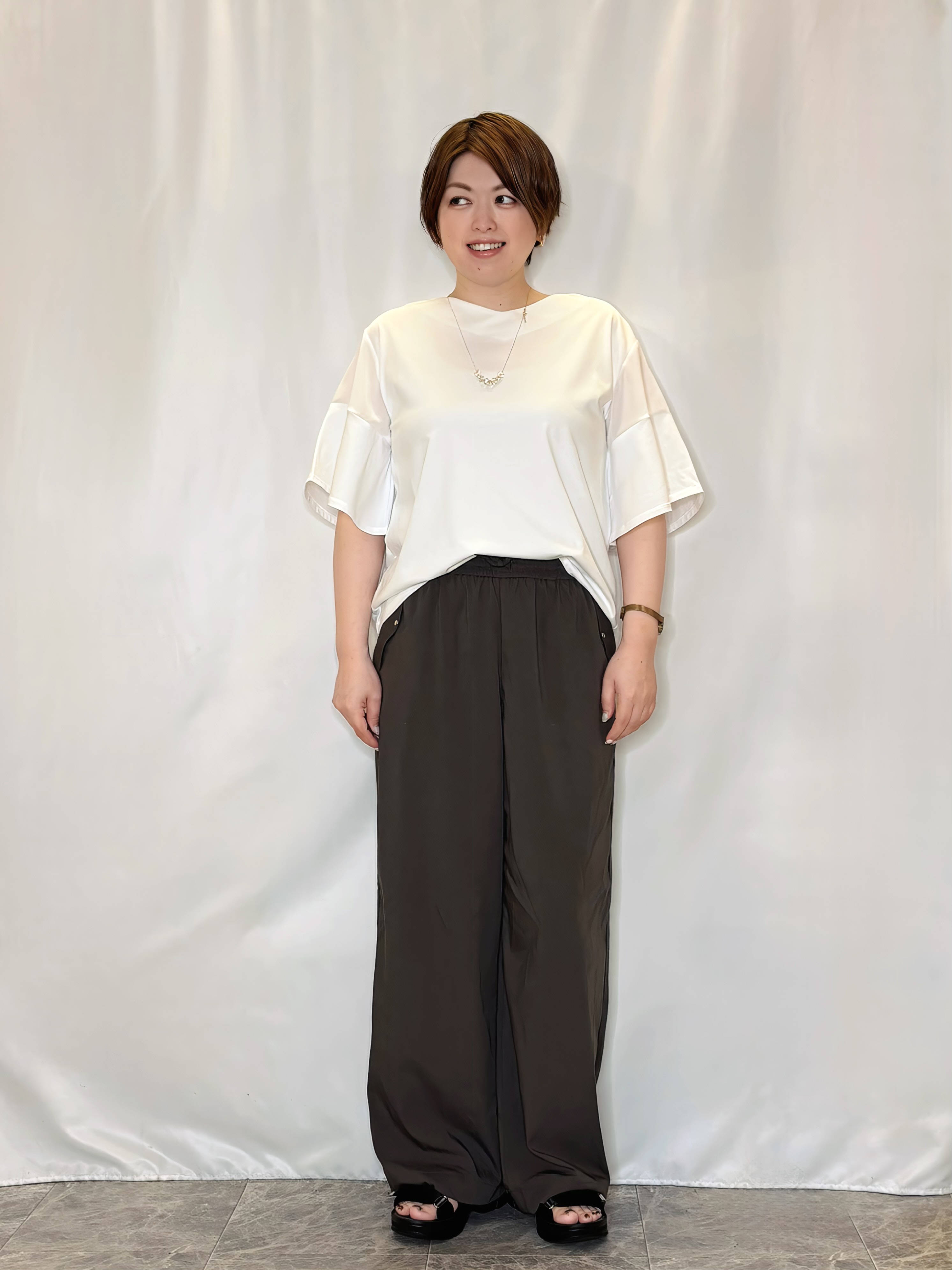 たみさんの「SHOO･LA･RUE｜【洗濯機可/S-LL】オンにもオフにも マルチに使えるボタンレスカーディガン」を使ったコーディネート