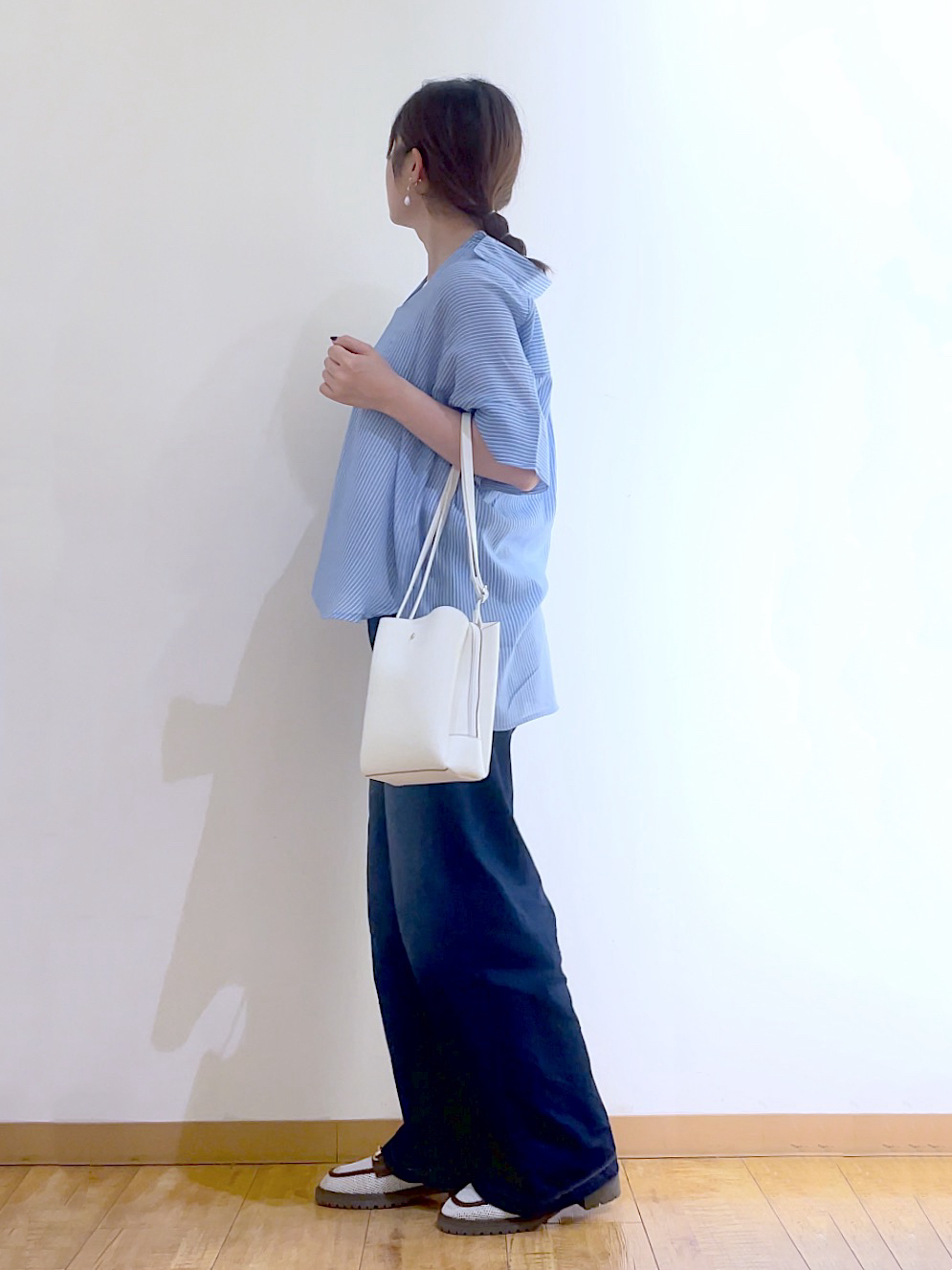 かのさんの「SHOO･LA･RUE｜【2点セット/S-LL/洗濯機可】時短でコーデ決まる スラブスキッパーシャツ＋タンクトップ」を使ったコーディネート
