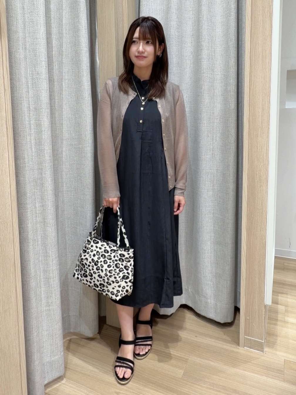 Fumikaさんの「grove｜高評価！【洗える/名品】大人の透け感、シアーカーディガン」を使ったコーディネート