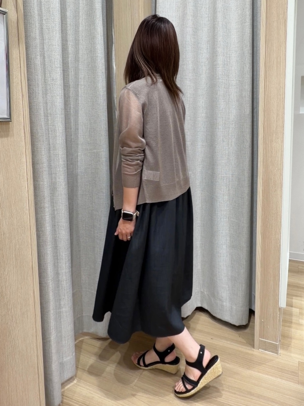 Fumikaさんの「grove｜高評価！【洗える/名品】大人の透け感、シアーカーディガン」を使ったコーディネート