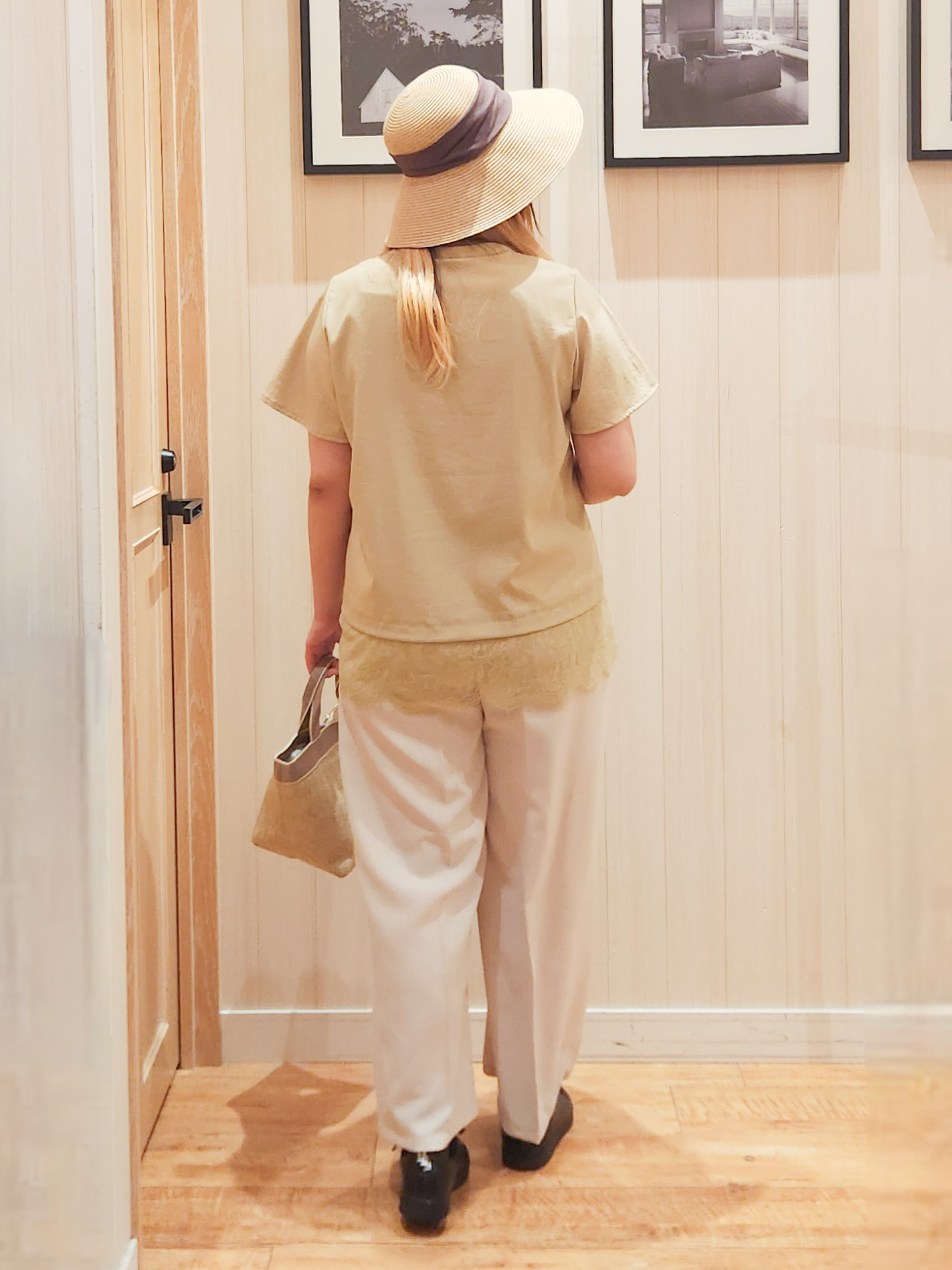 れーやんさんの「SHOO･LA･RUE｜【S-LL/洗濯機可】軽凛(かろりん) 楽に着られて上品 裾レーススキッパーブラウス」を使ったコーディネート
