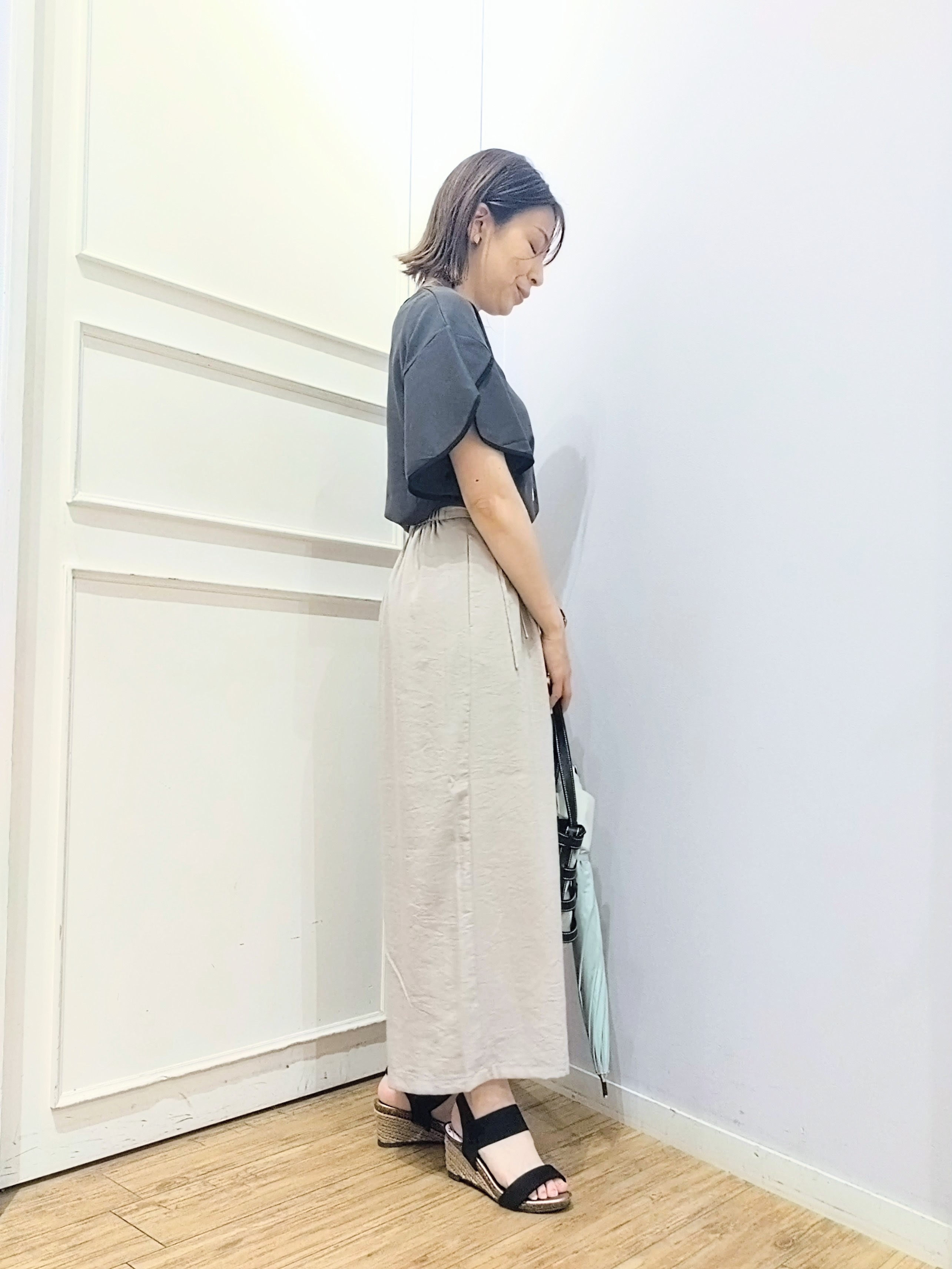 miomioさんの「SHOO･LA･RUE｜【洗濯機可/S-LL】配色パイピング フレアスリーブトップス」を使ったコーディネート