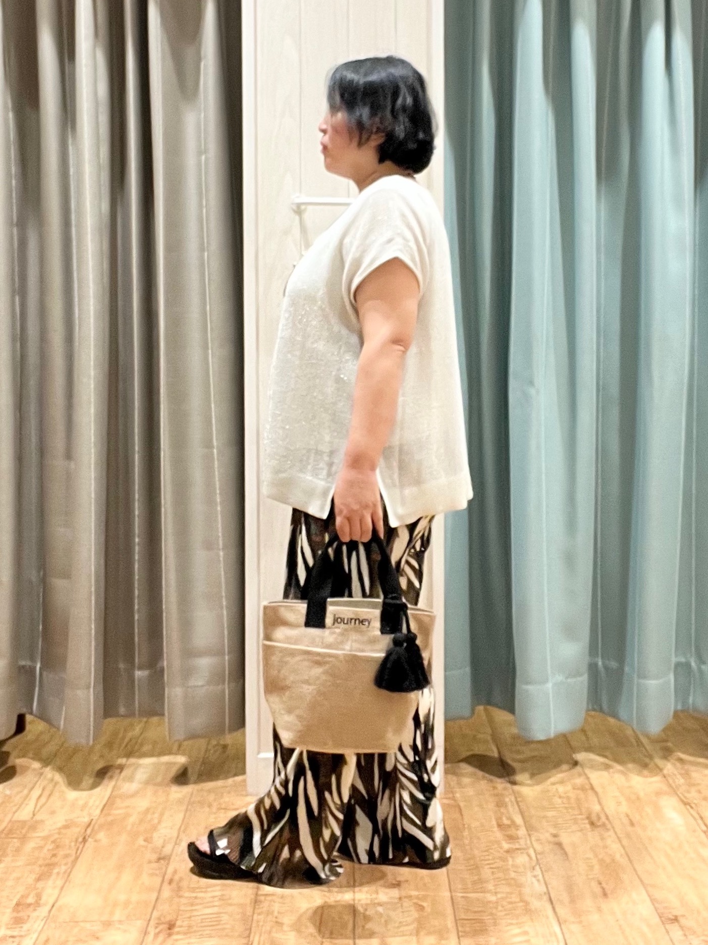 あやさんの「SHOO･LA･RUE｜【2点セット/前後2WAY/洗濯機可/S-LL】体型カバーも叶う ラメ畦ニット+タンクトップ」を使ったコーディネート