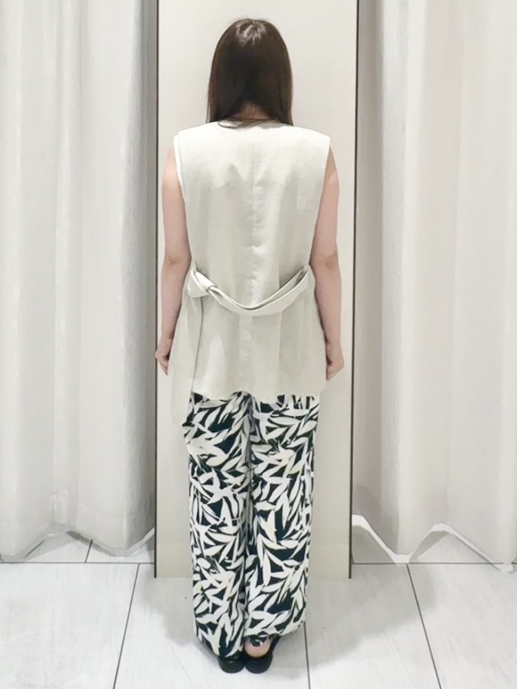 ʏᴜᴋɪᴋᴏさんの「UNTITLED｜【セットアップ可/UV/接触冷感】スラブキーネックジレ」を使ったコーディネート