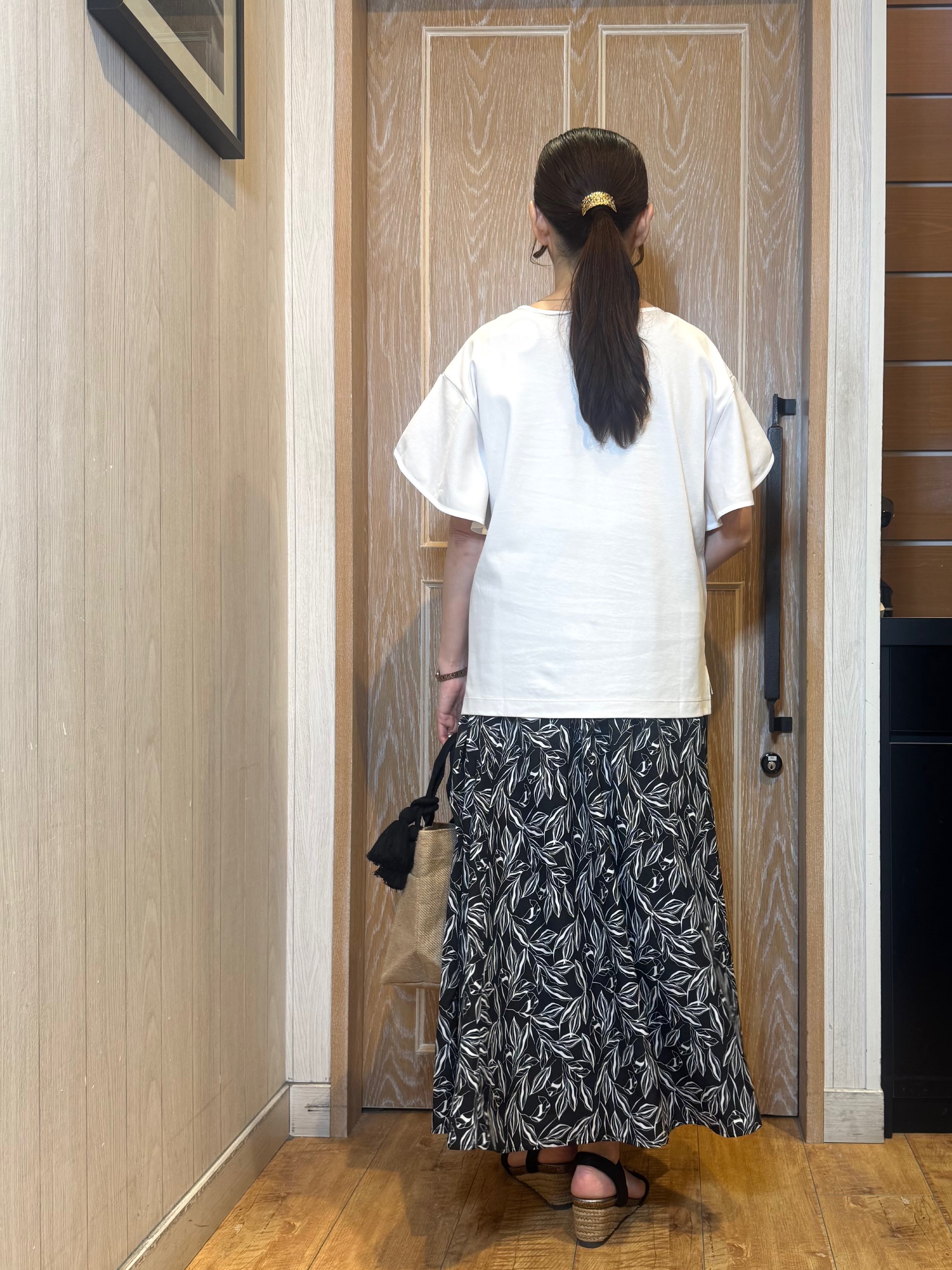 KAORIさんの「SHOO･LA･RUE｜【洗濯機可/S-LL】配色パイピング フレアスリーブトップス」を使ったコーディネート