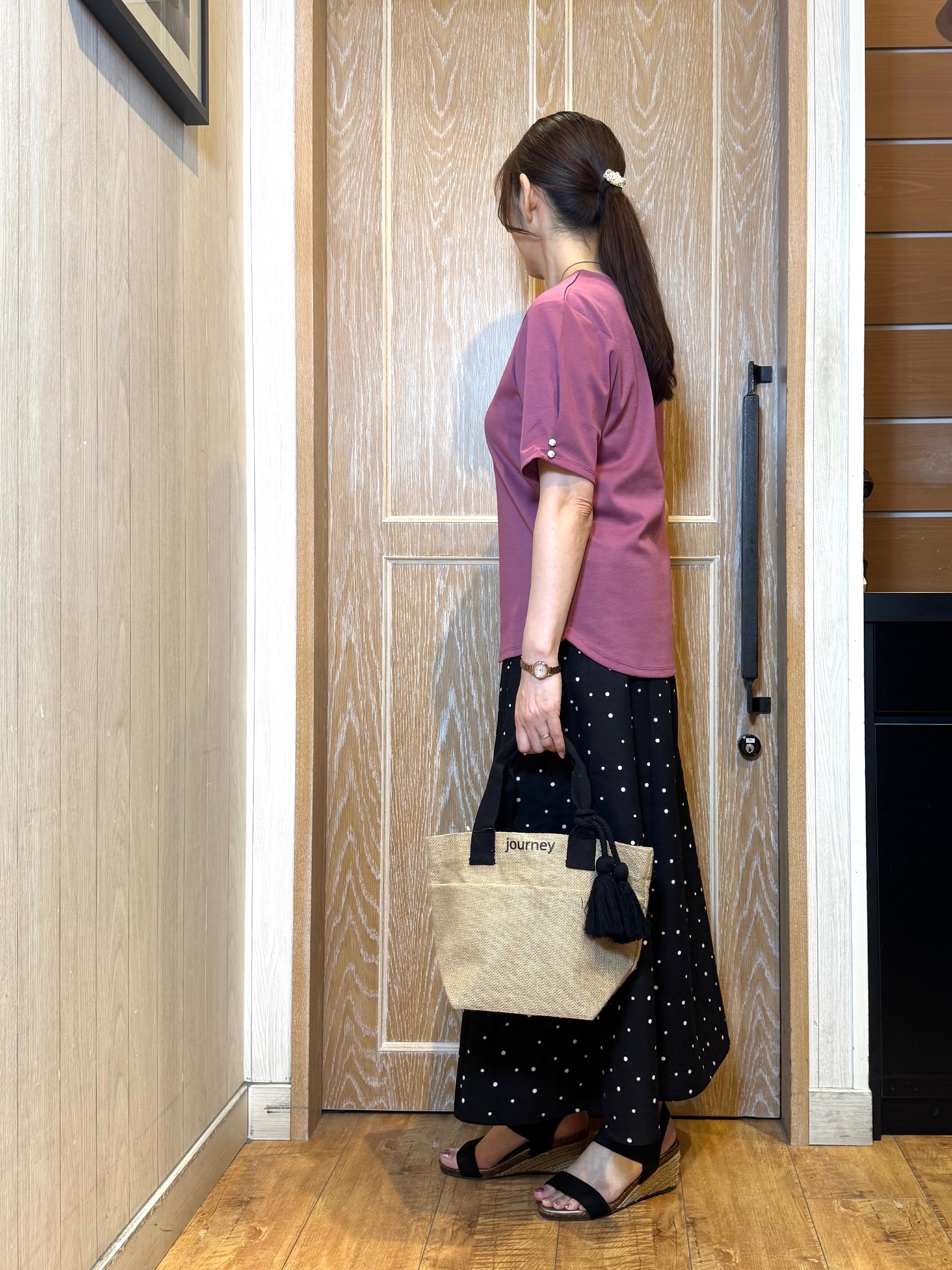 KAORIさんの「SHOO･LA･RUE｜【2点セット/洗濯機可/S-LL】ネックレス付き お袖パールブラウス」を使ったコーディネート
