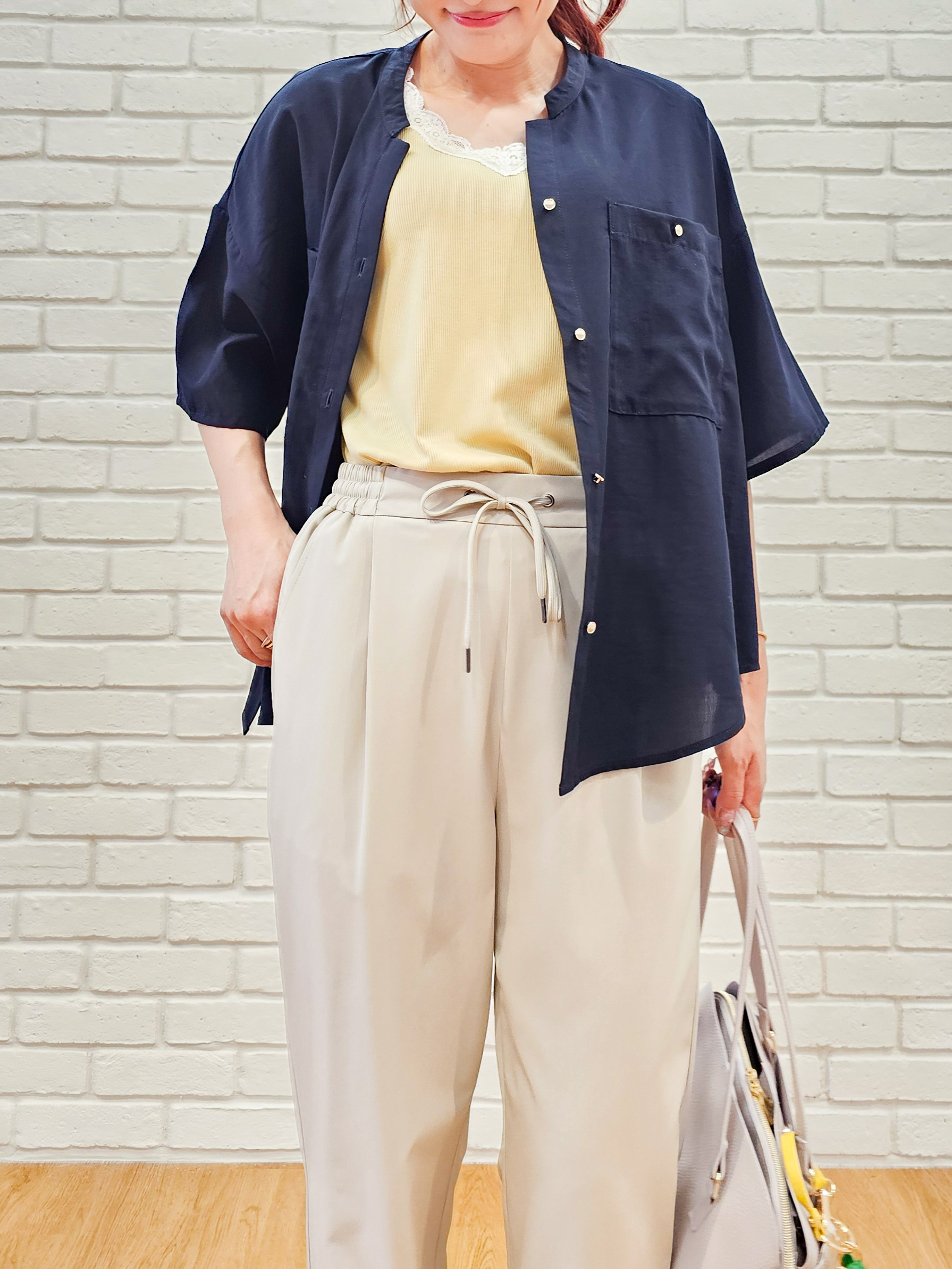 ゆゆさんの「SHOO･LA･RUE｜【洗濯機可/S-LL】大人の抜け感 ゆるっと5分袖シャツ」を使ったコーディネート