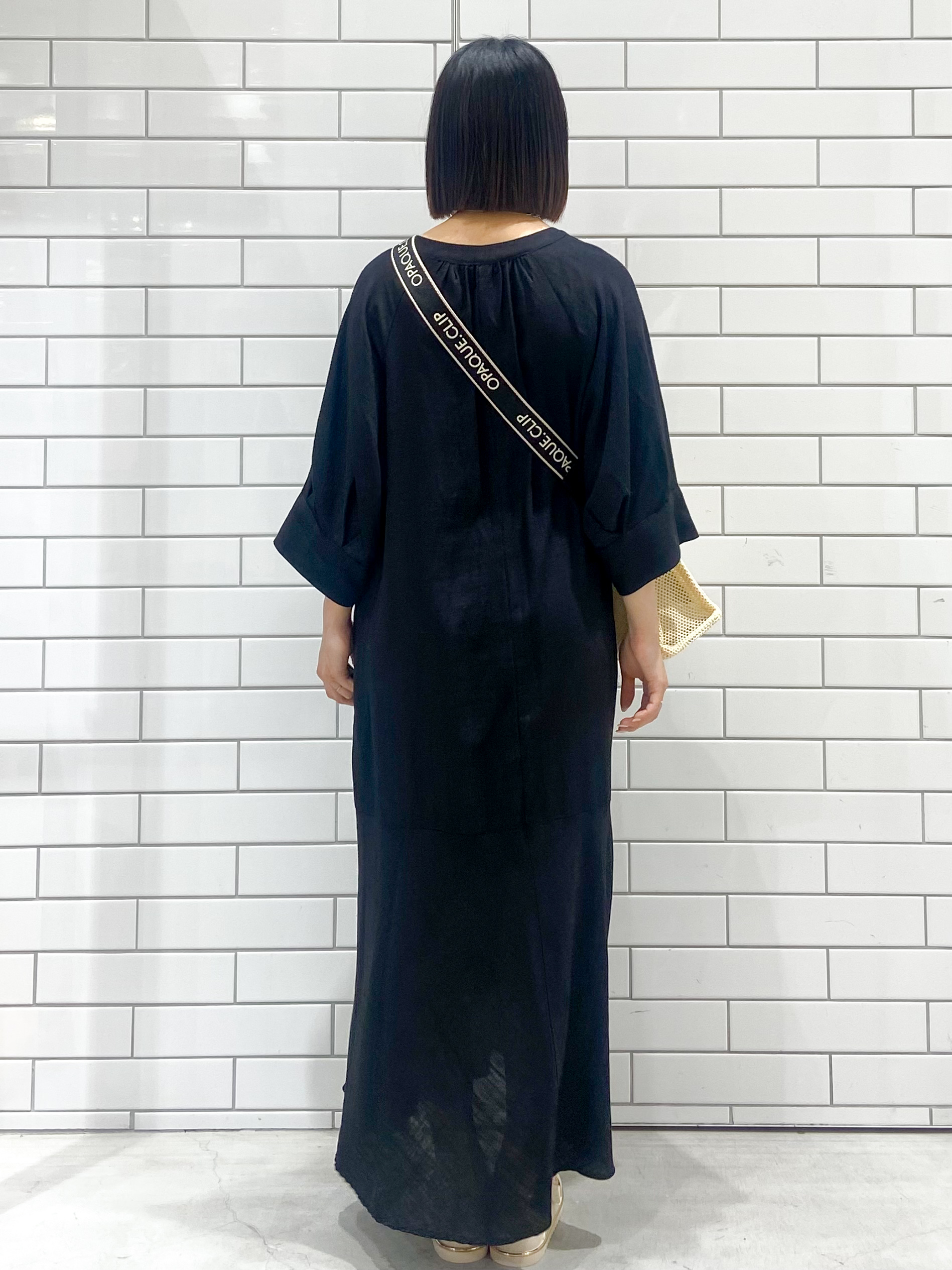 kimiさんの「OPAQUE.CLIP｜キーネックロングワンピース【洗える】」を使ったコーディネート